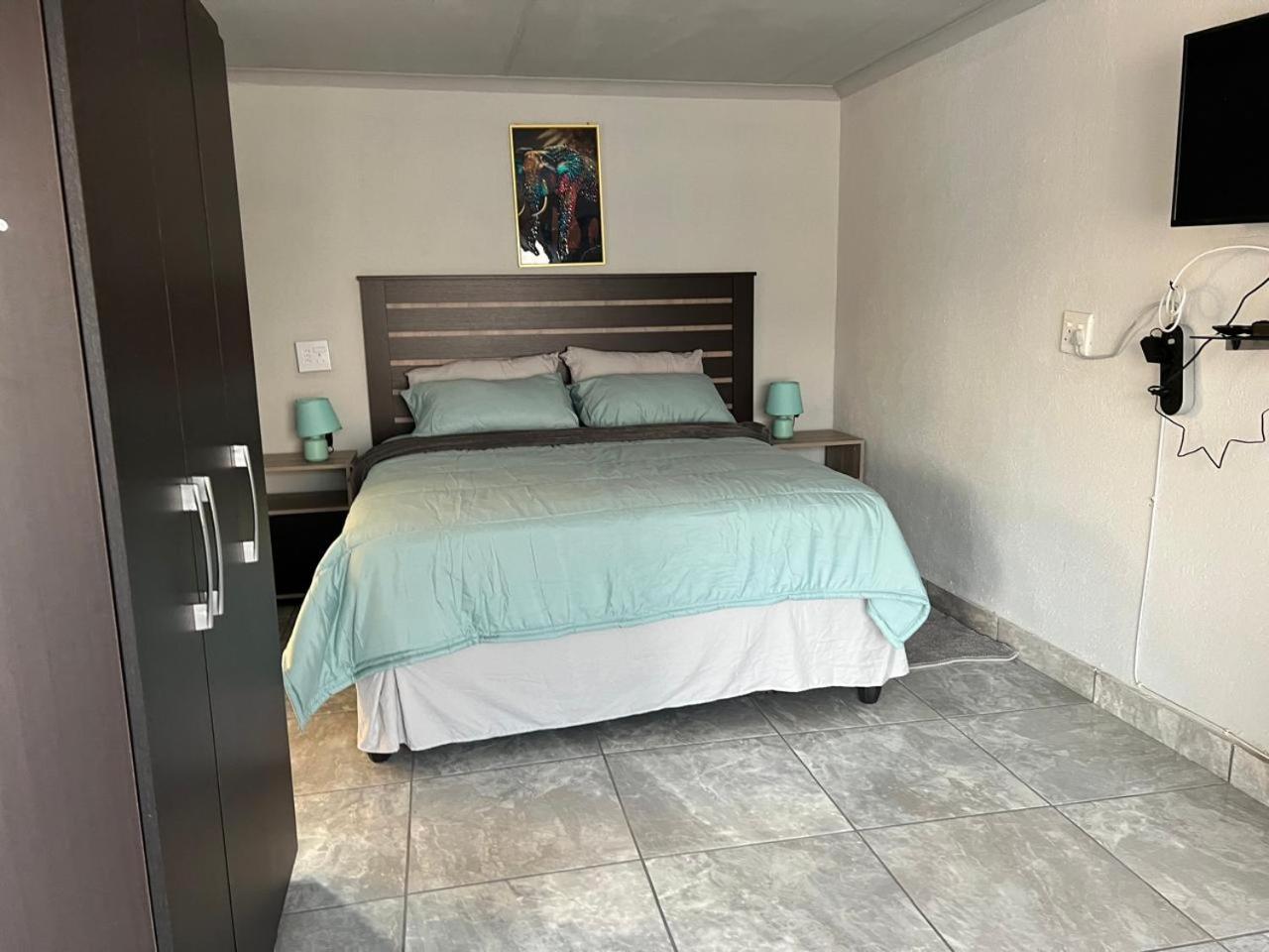 Exodus Guesthouse