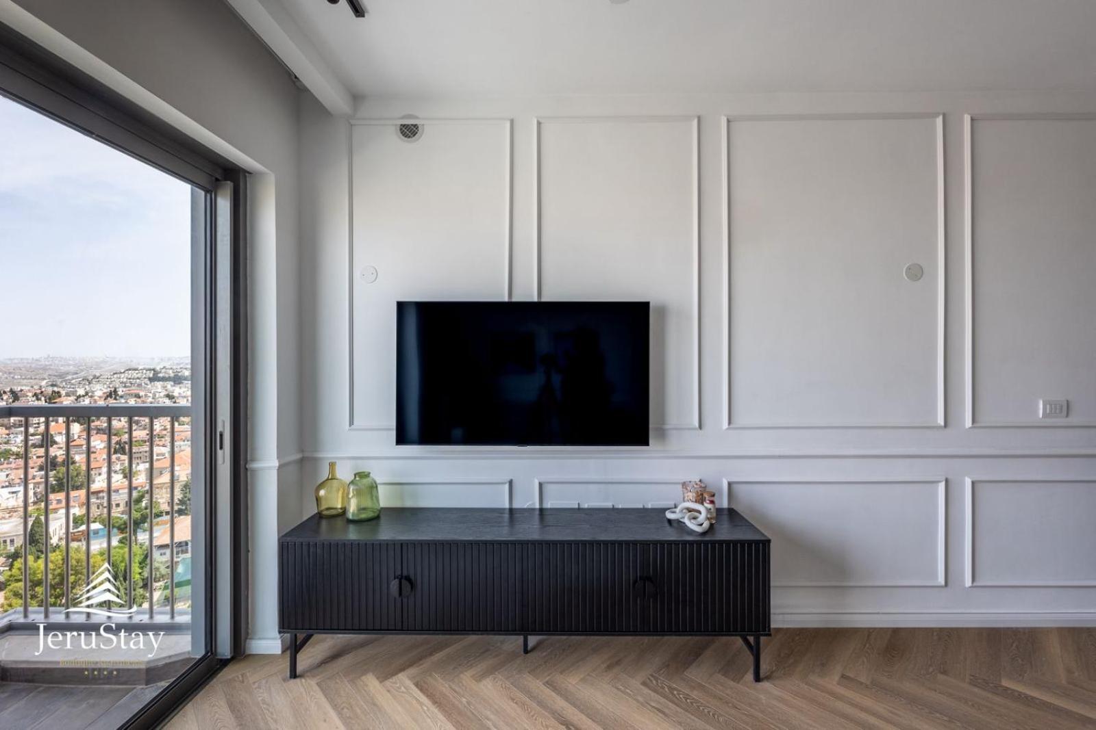 Jerusalem City Centre - Savion View Boutique Apartment view 5