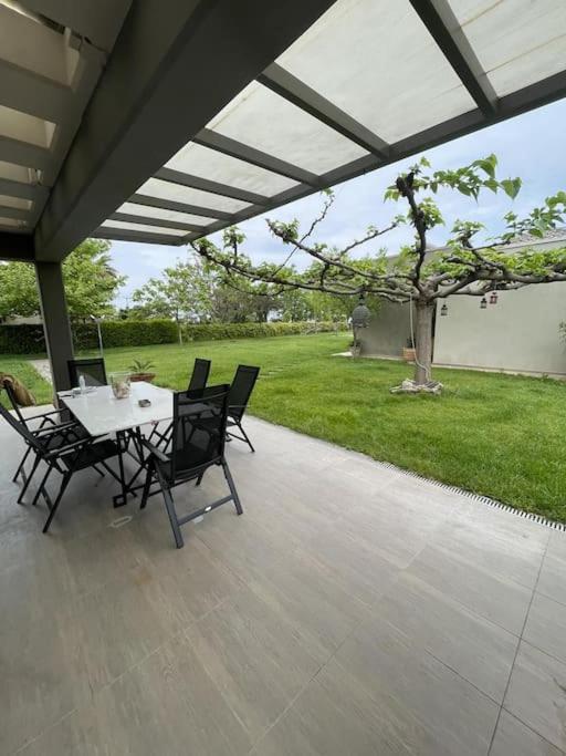 Luxury Villas 3 view 2