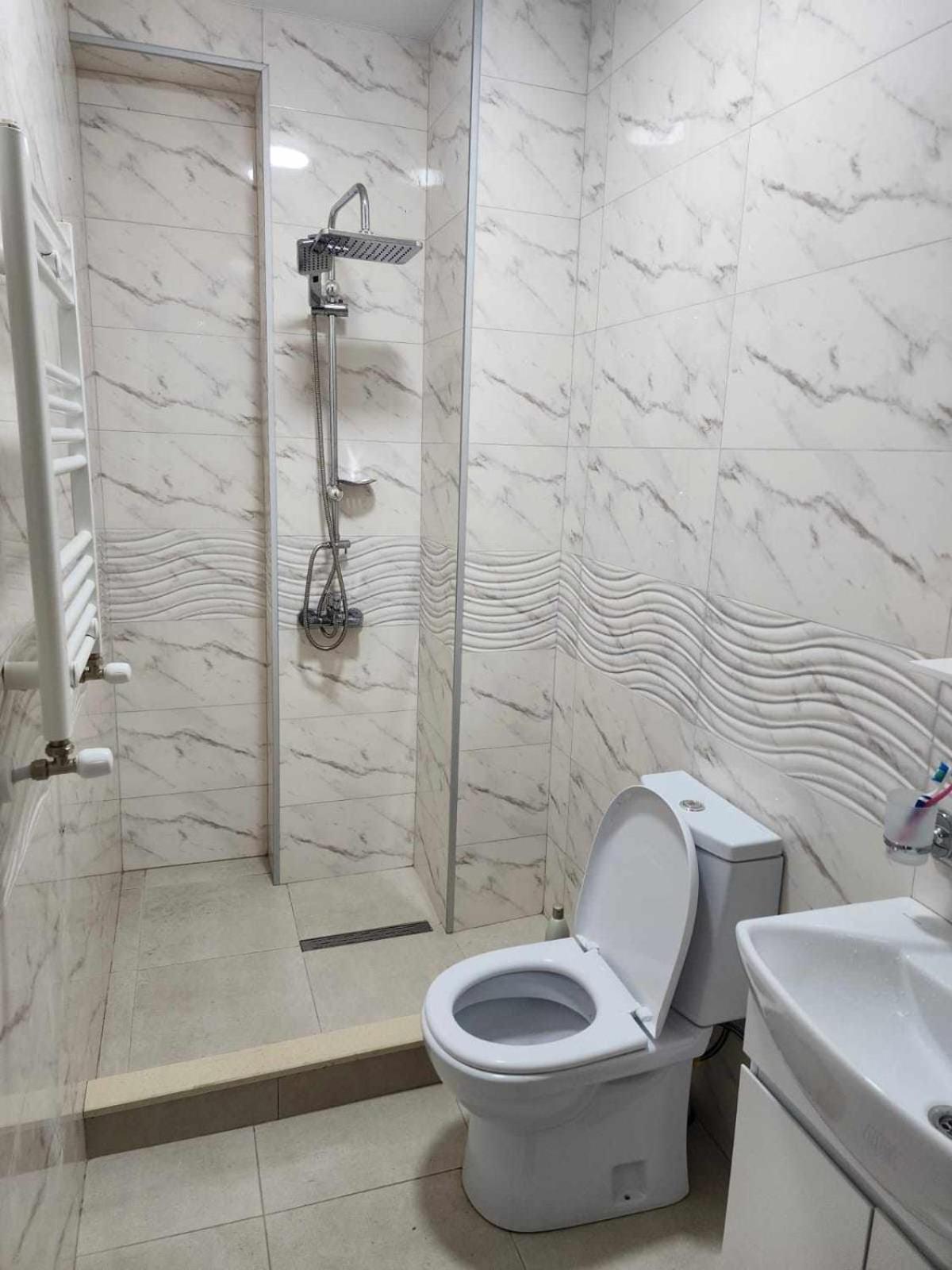 Sea Wiew en Batumi — bathroom
