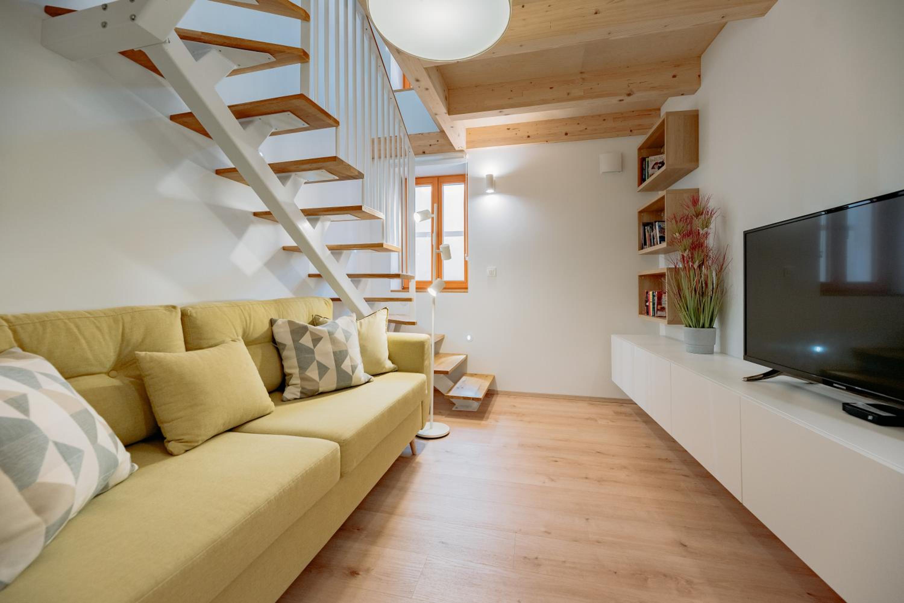 BAY BREEZE Holiday house in Piran view 2