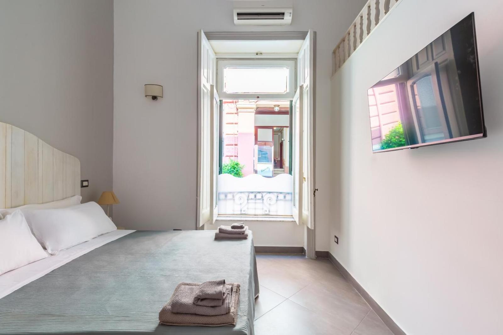 Napoli Relax Rooms Chiaia - Mergellina - Posillipo