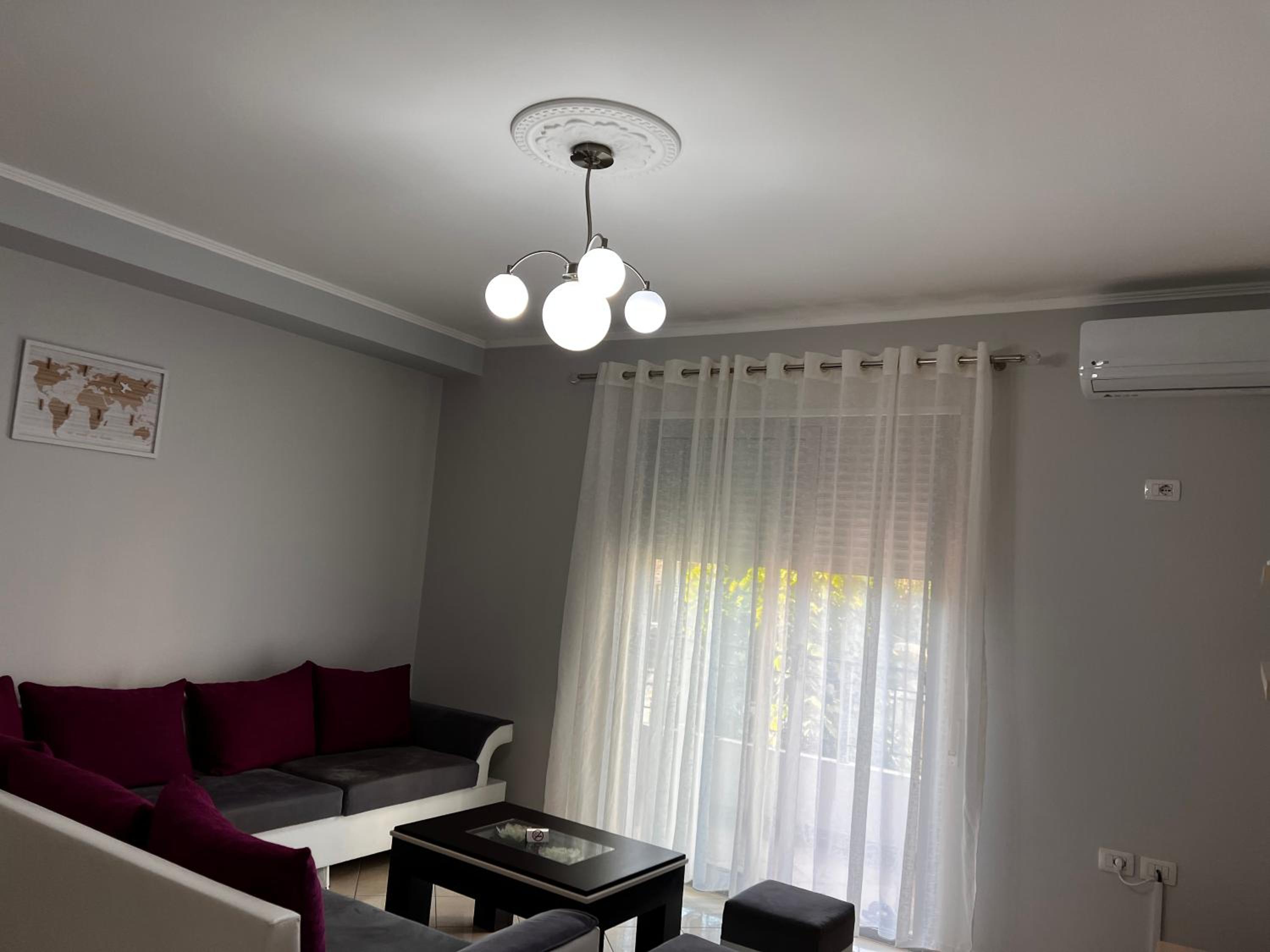 Ajlin’s Lungomare Apartment