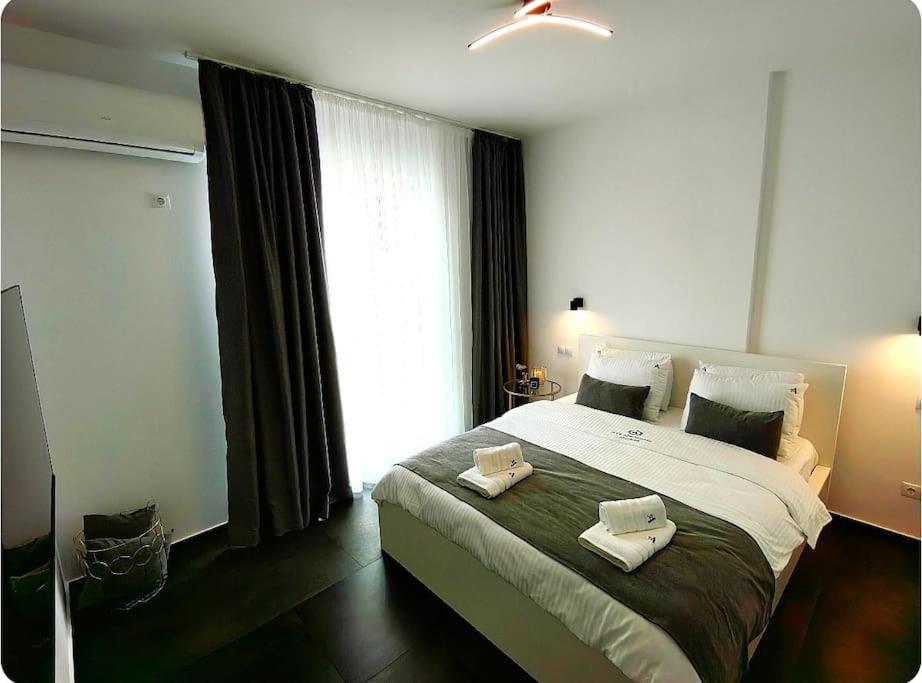 AYS ApartHotel
