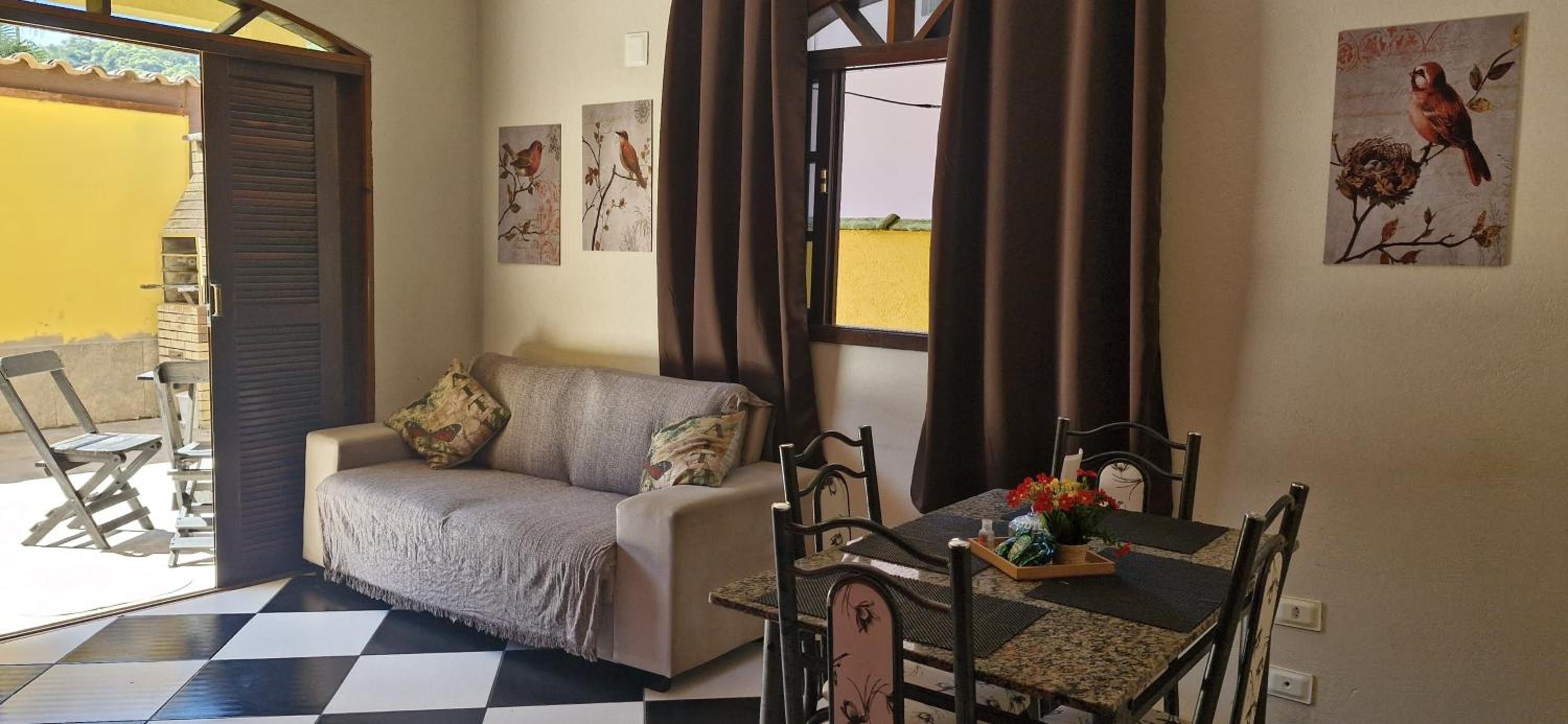 Casa Pouso Aconchego Para Ti - pertinho de Trindade com conforto e churrasqueira