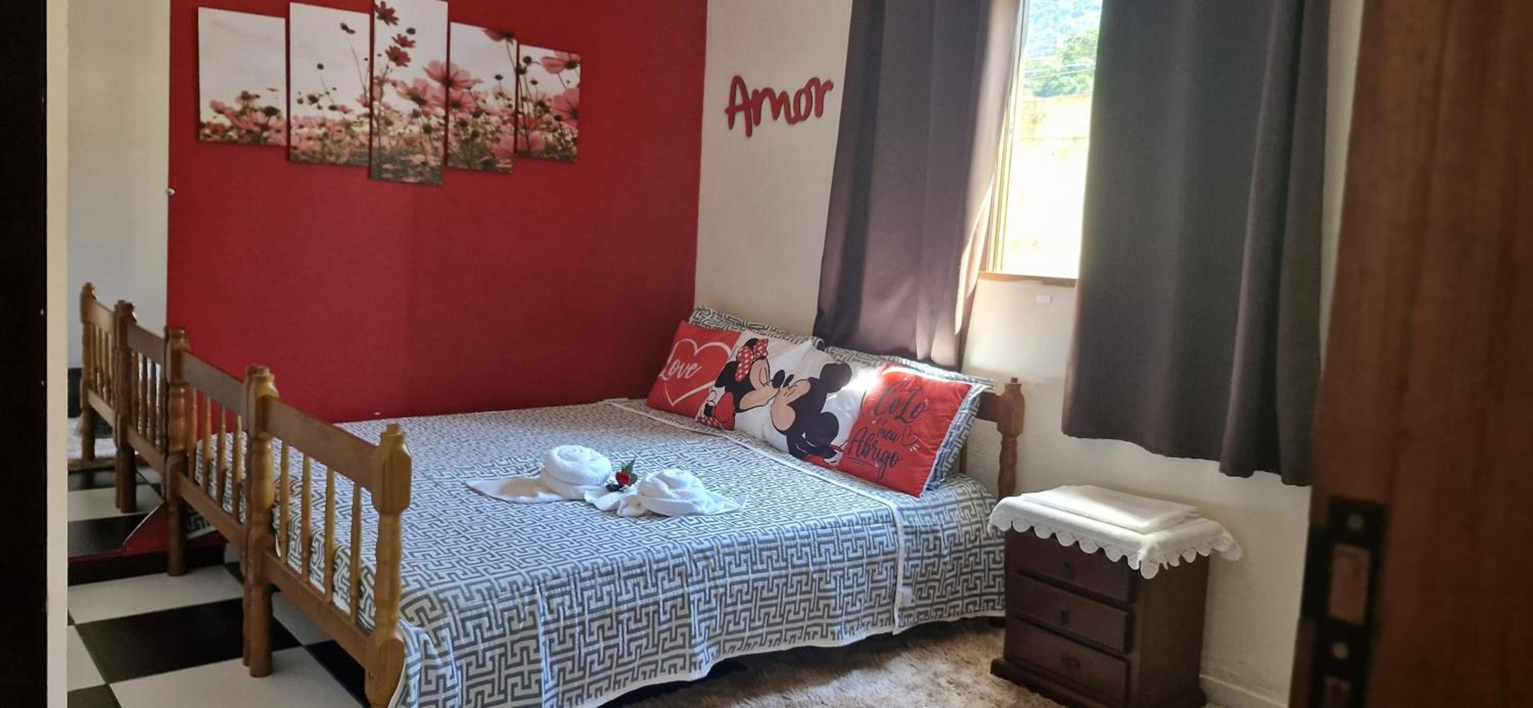 Casa Pouso Aconchego Para Ti - pertinho de Trindade com conforto e churrasqueira