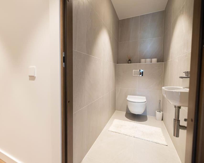 A luxurious apartment in Kalaranna