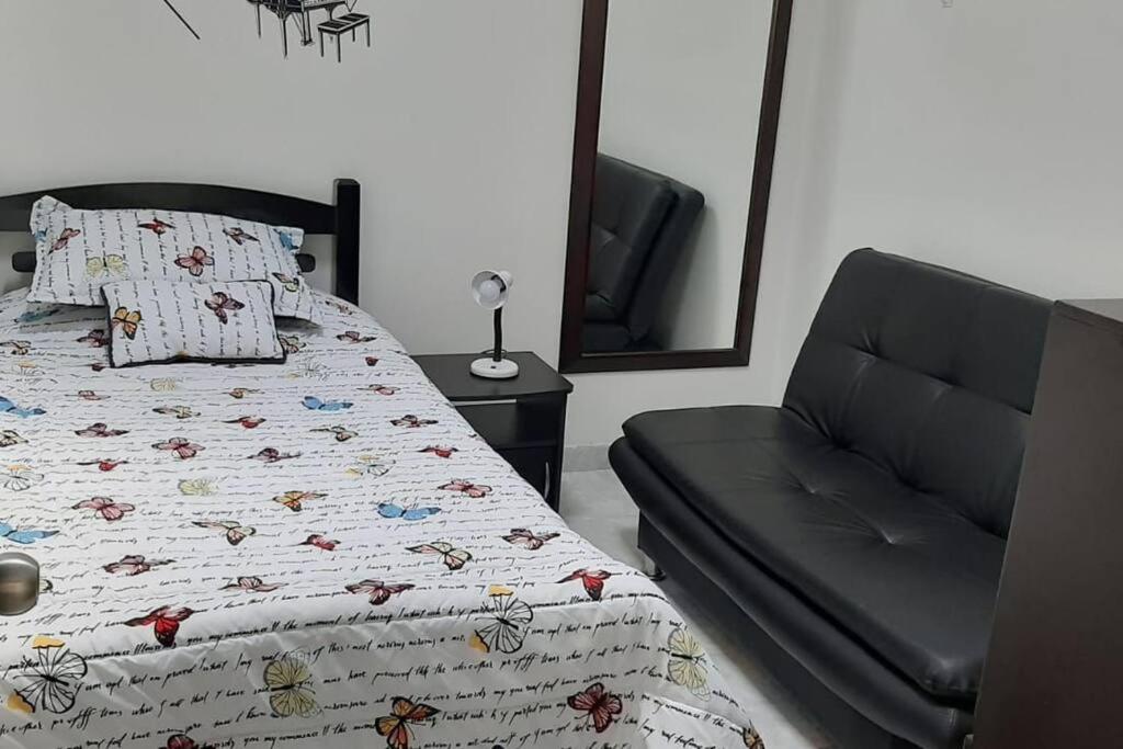Apartamento completo cerca a embajada 3