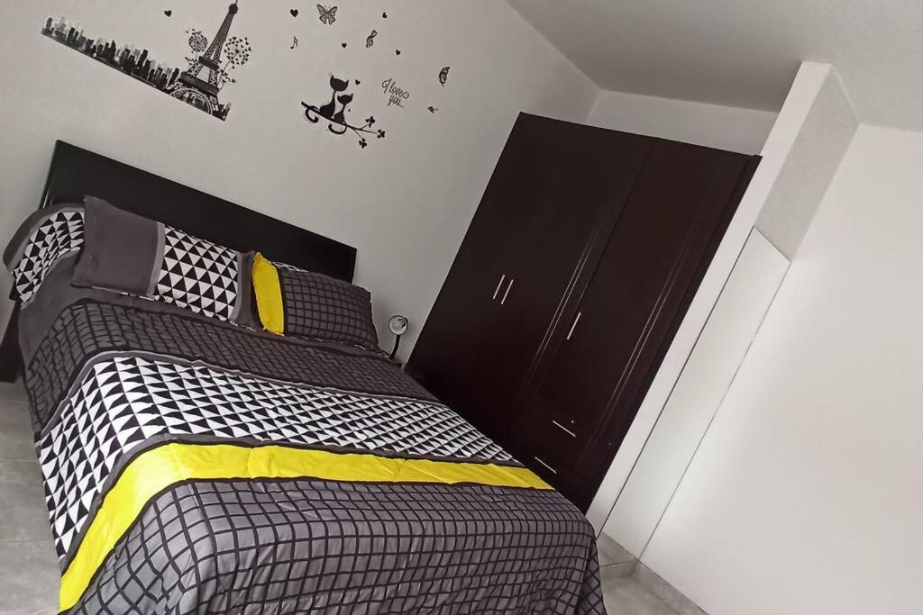 Apartamento completo cerca a embajada 3