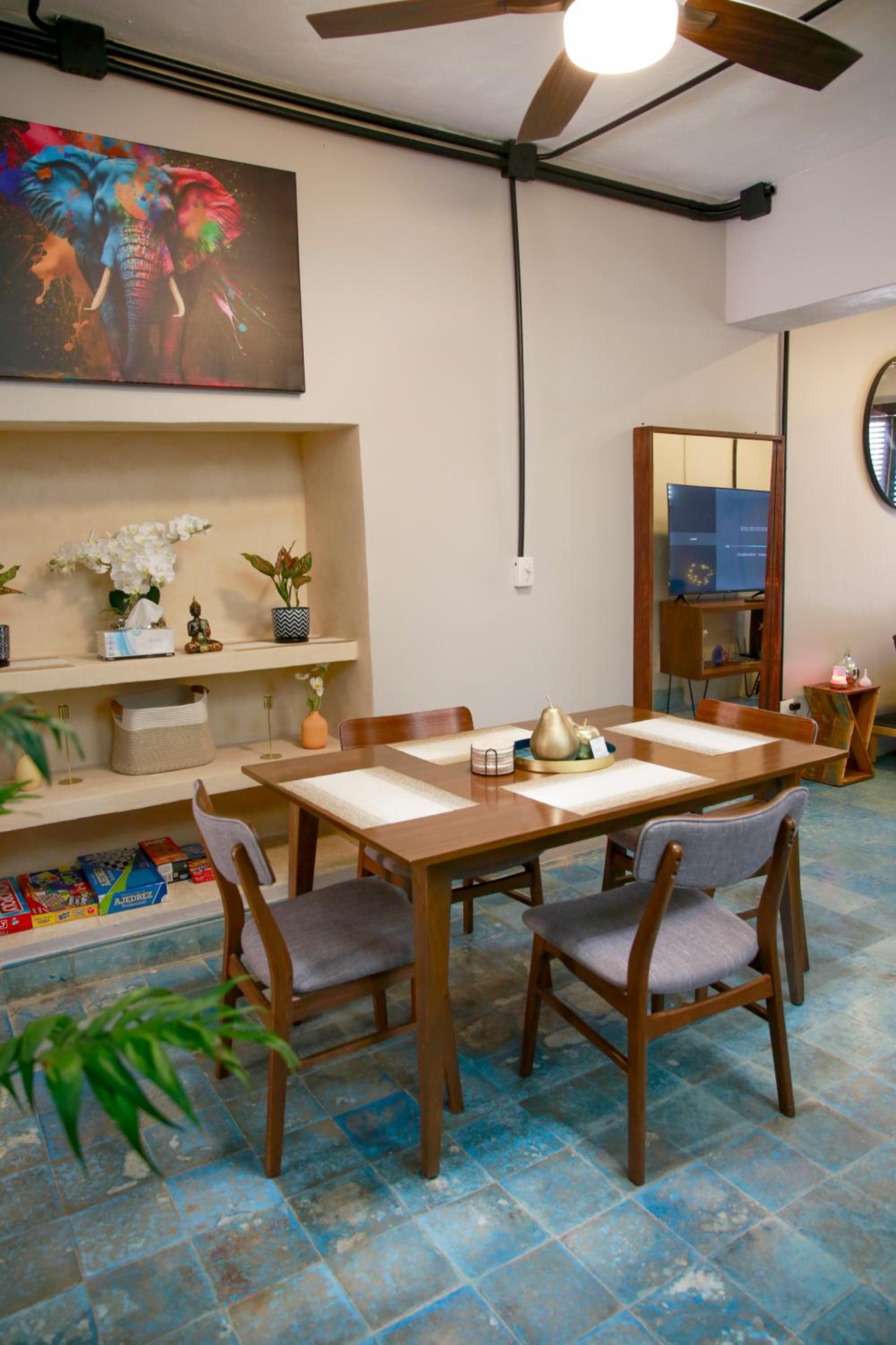 dining