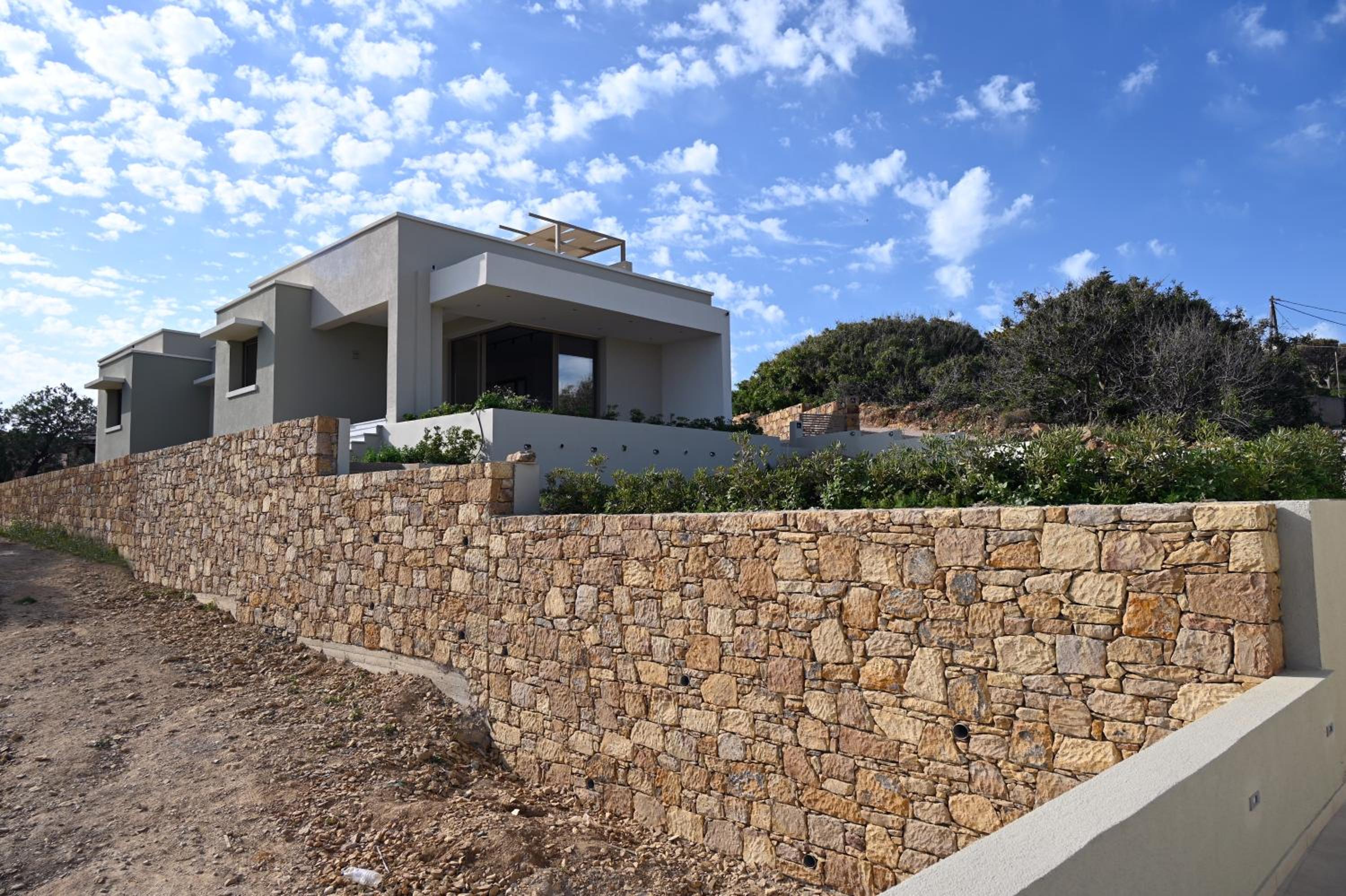 Koumpis Residences