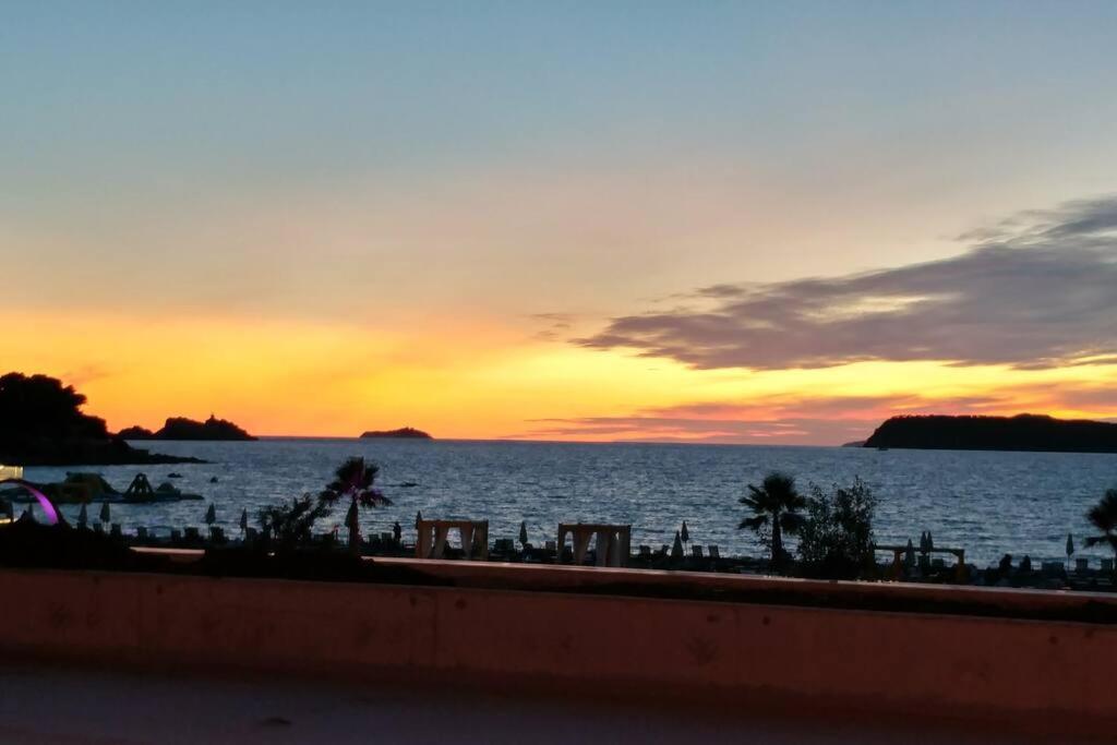 Beachfront Dubrovnik Villa