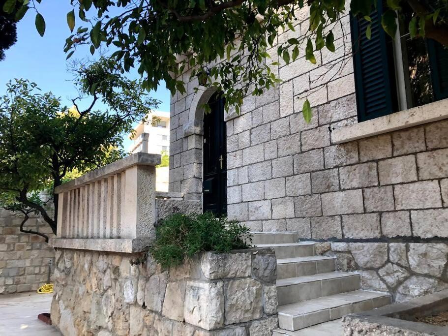Beachfront Dubrovnik Villa
