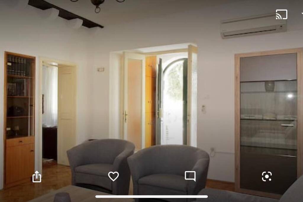 Beachfront Dubrovnik Villa