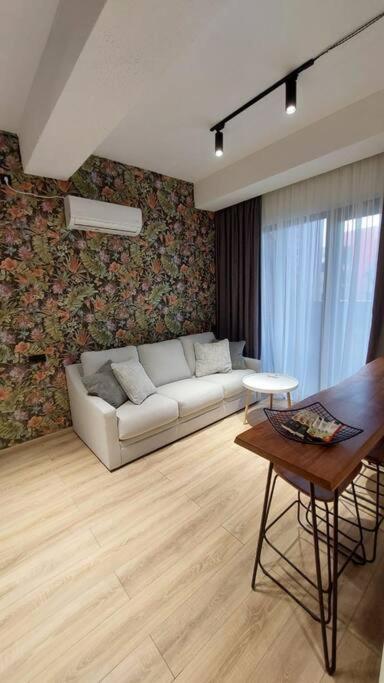 Unique 1BR with balcony Moedani view 5