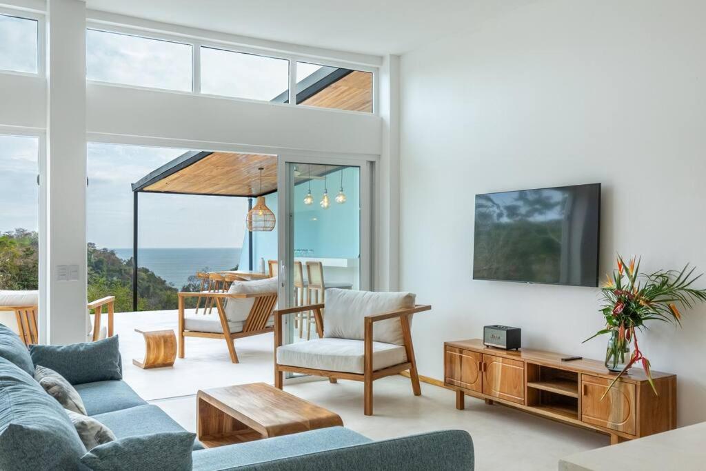 Stylish ocean view Villa Blume at Hermosa Hills