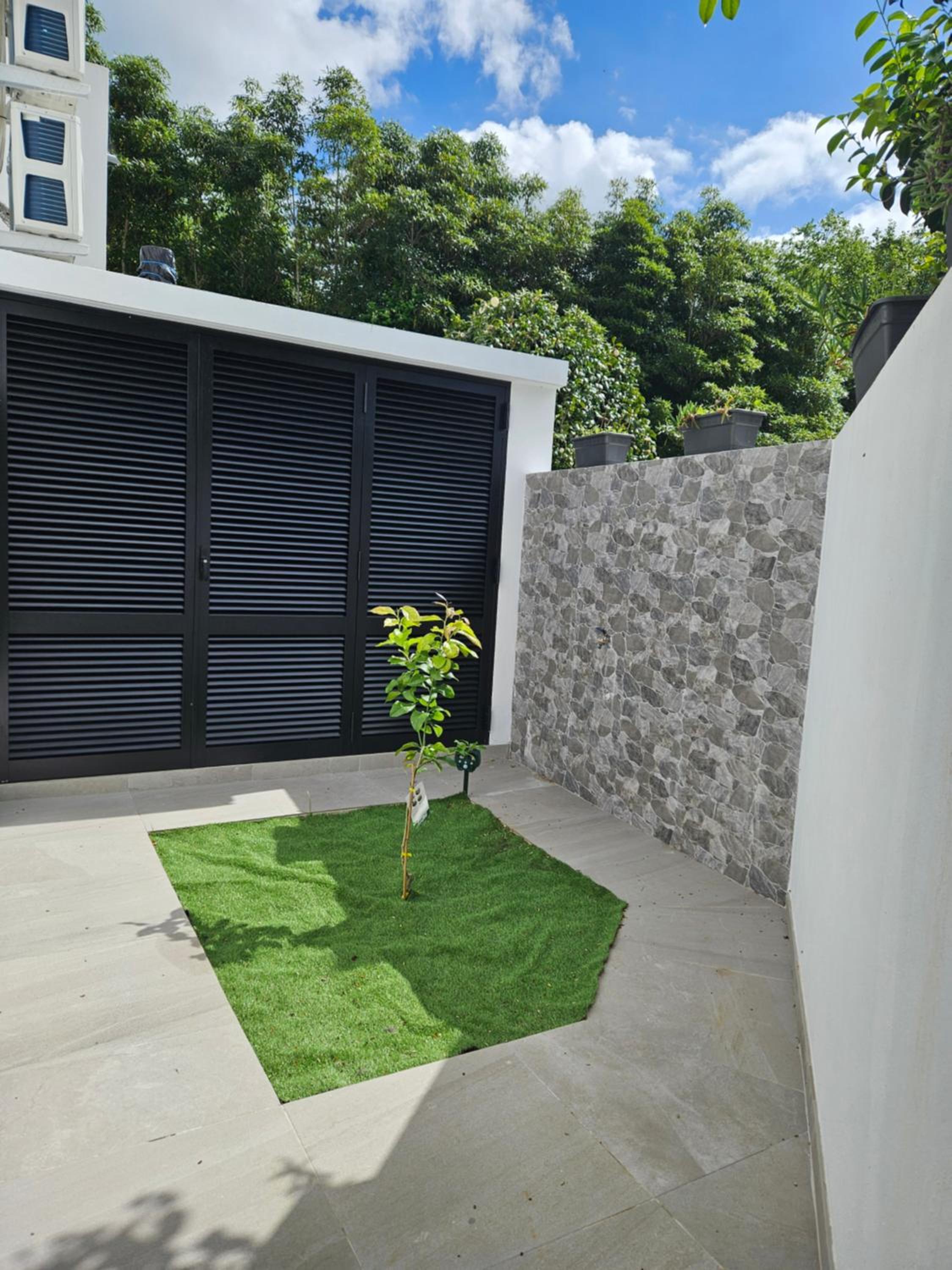NEXT HOUSE