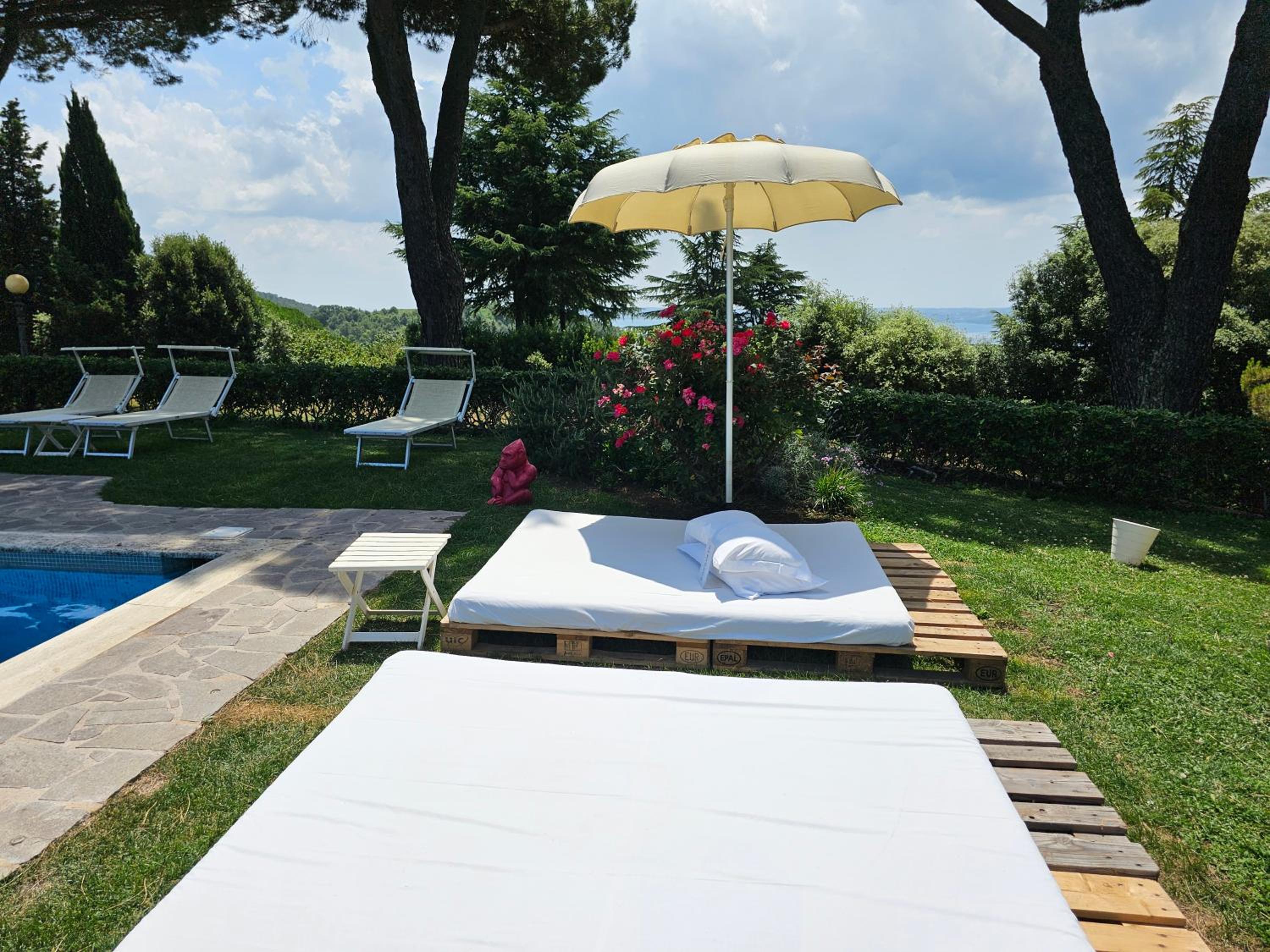 Almanuda Naturist Village