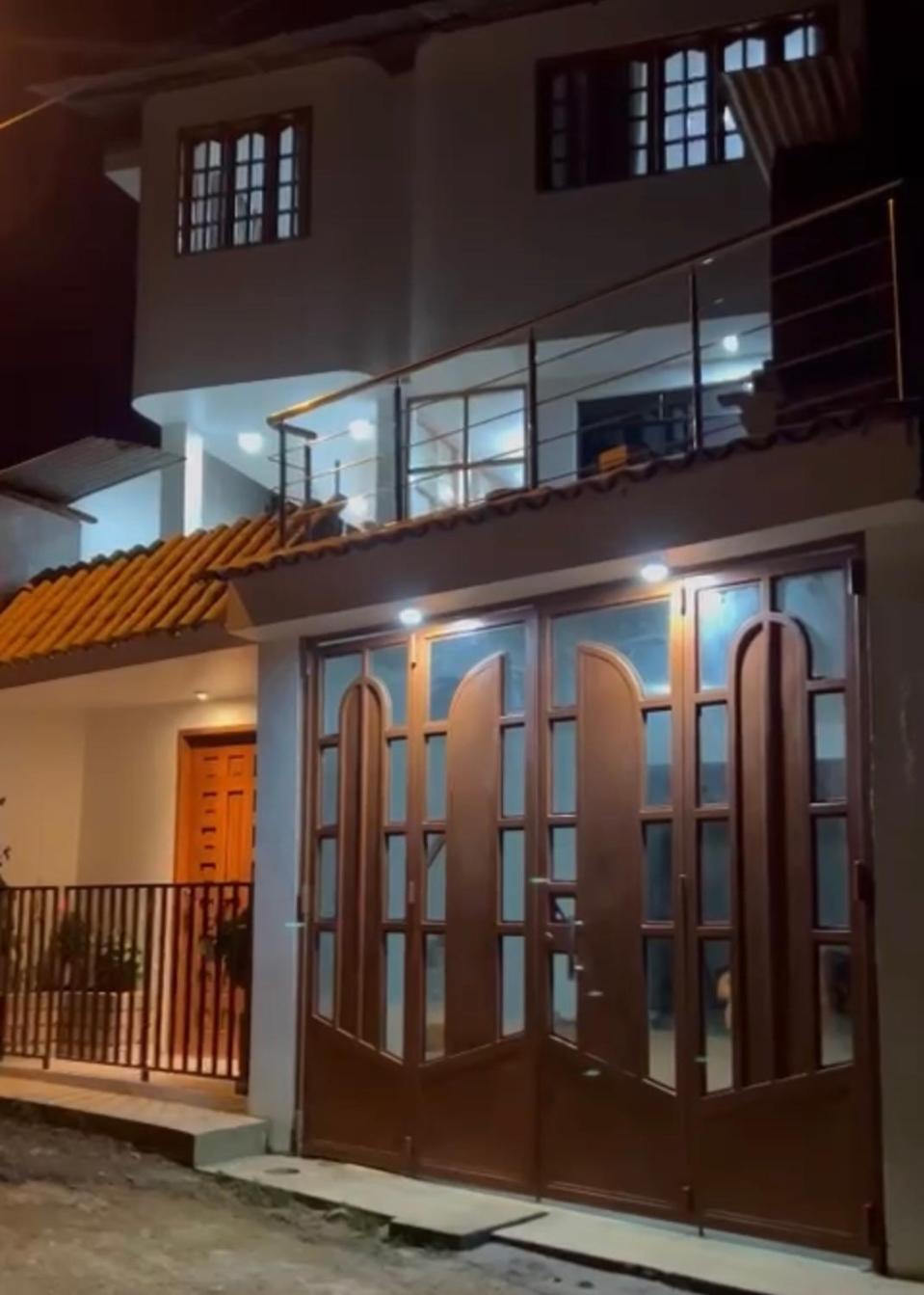 Casa Hospedaje “YURAQ WASI” view 2