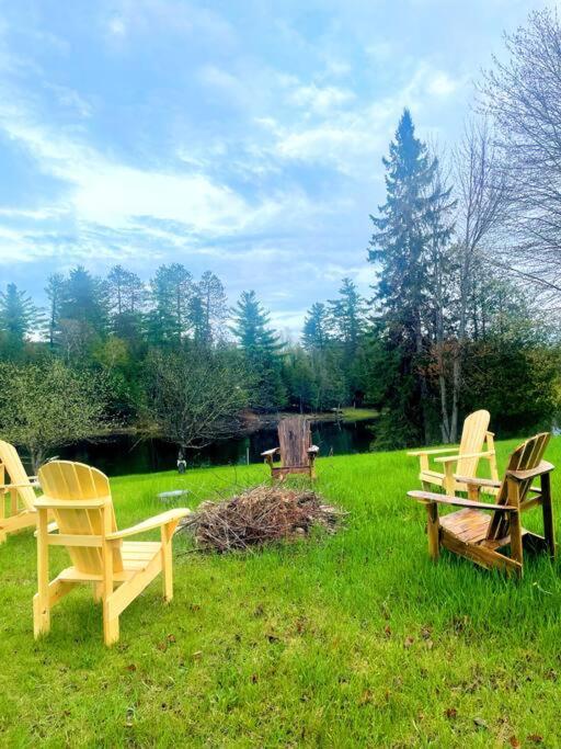 Exclusive Waterfront Cottage