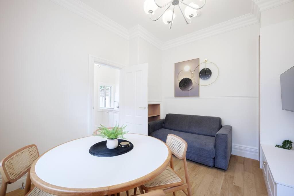 Cosy Federation Apartment Kirribilli 2 Bedroom #2