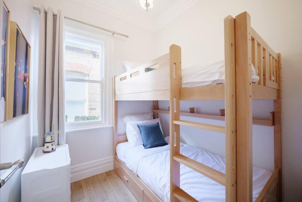 Cosy Federation Apartment Kirribilli 2 Bedroom #2