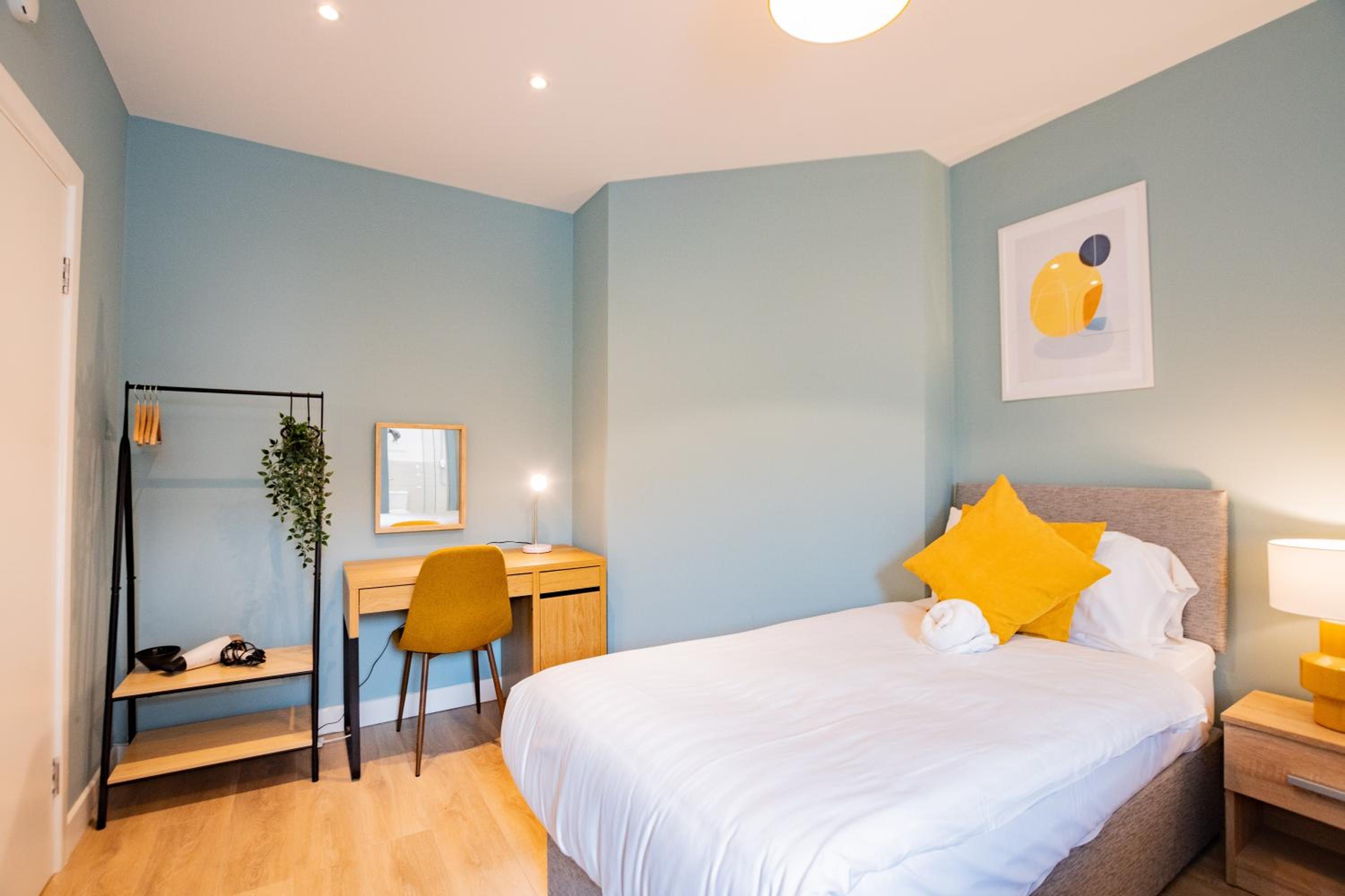 The Large Group House -Sleeps 21