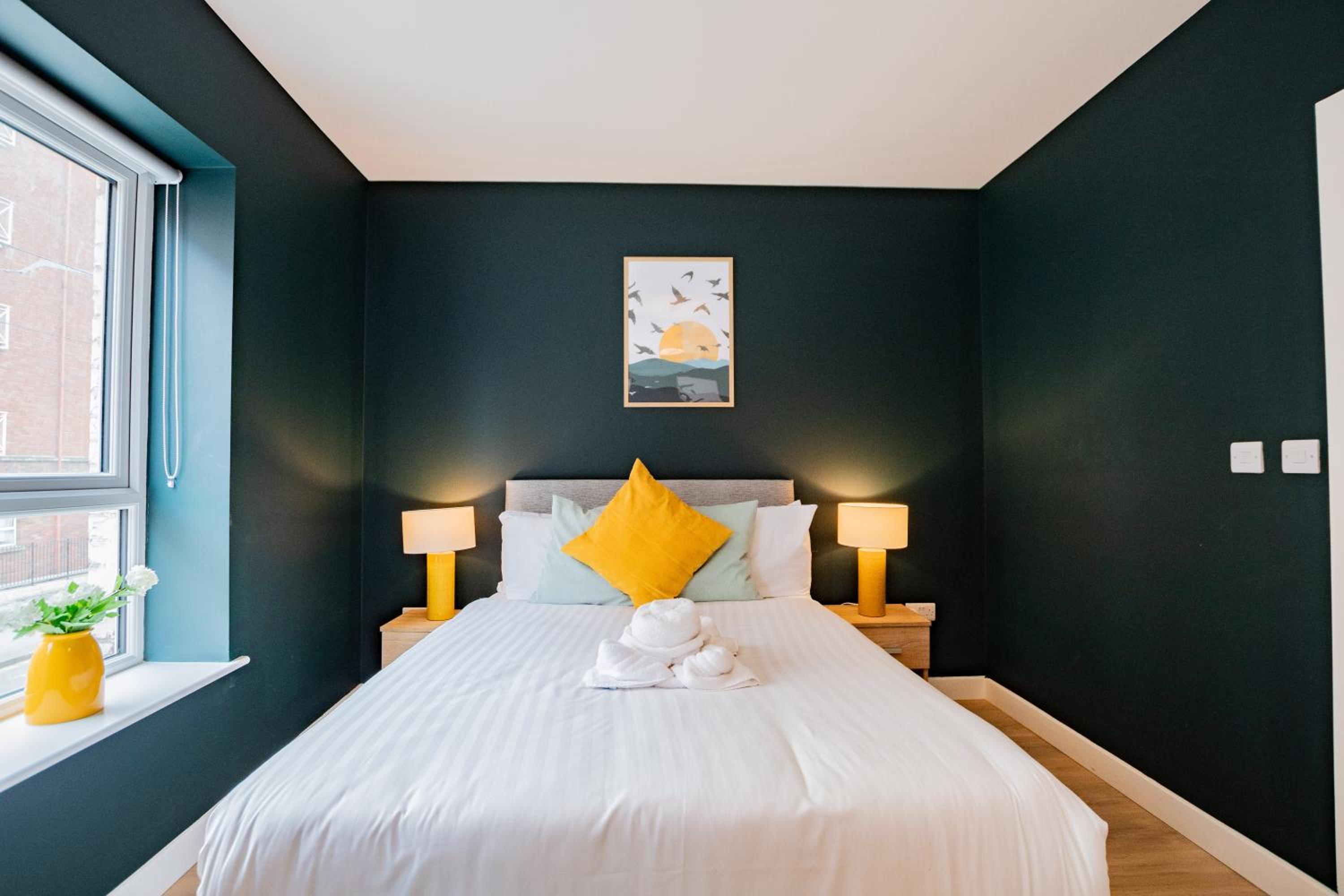 The Large Group House -Sleeps 21