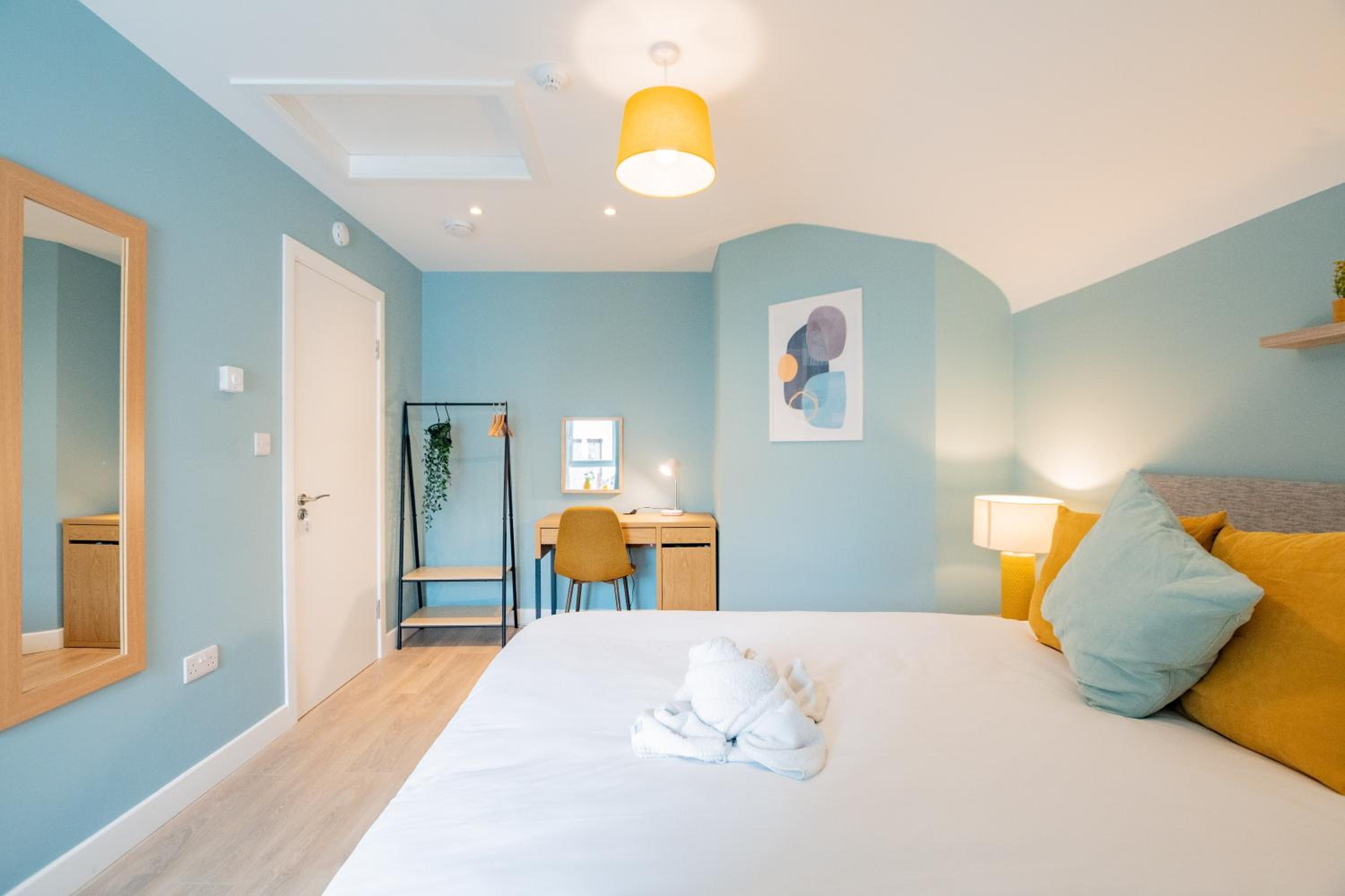 The Large Group House -Sleeps 21
