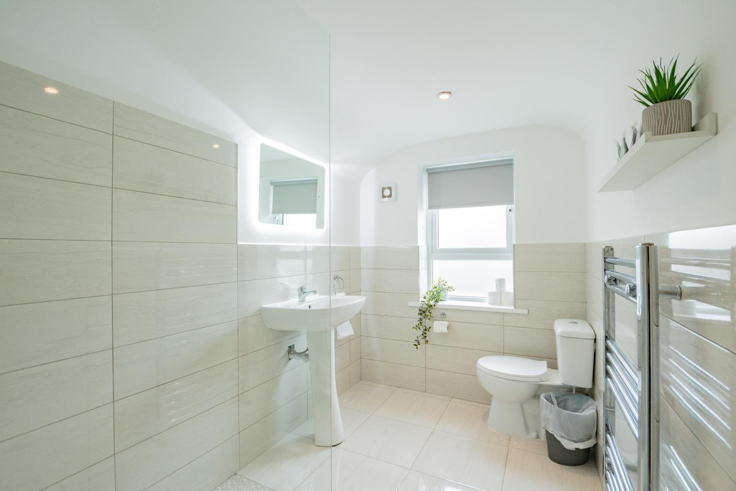 The Large Group House -Sleeps 21