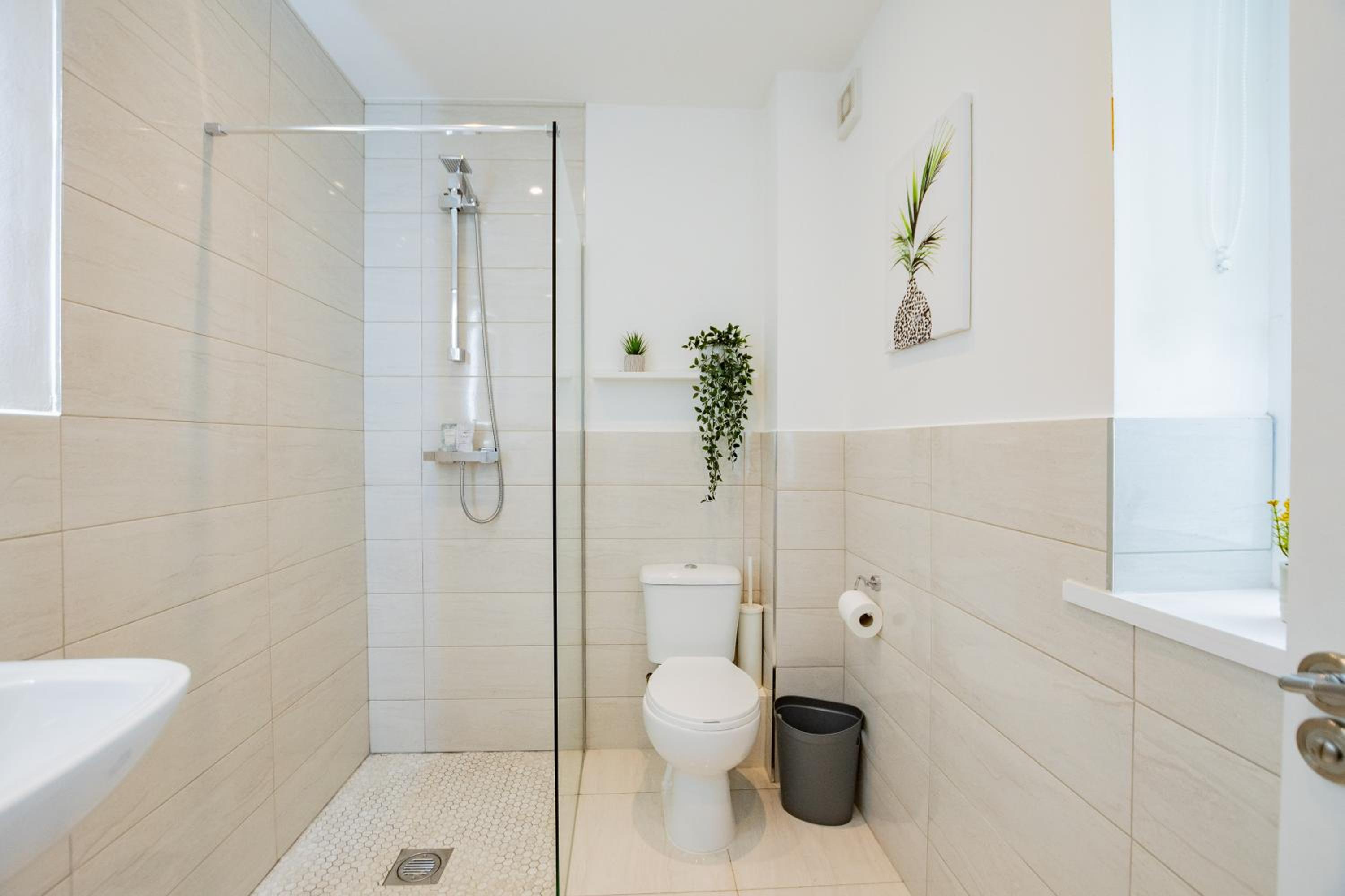 The Large Group House -Sleeps 21
