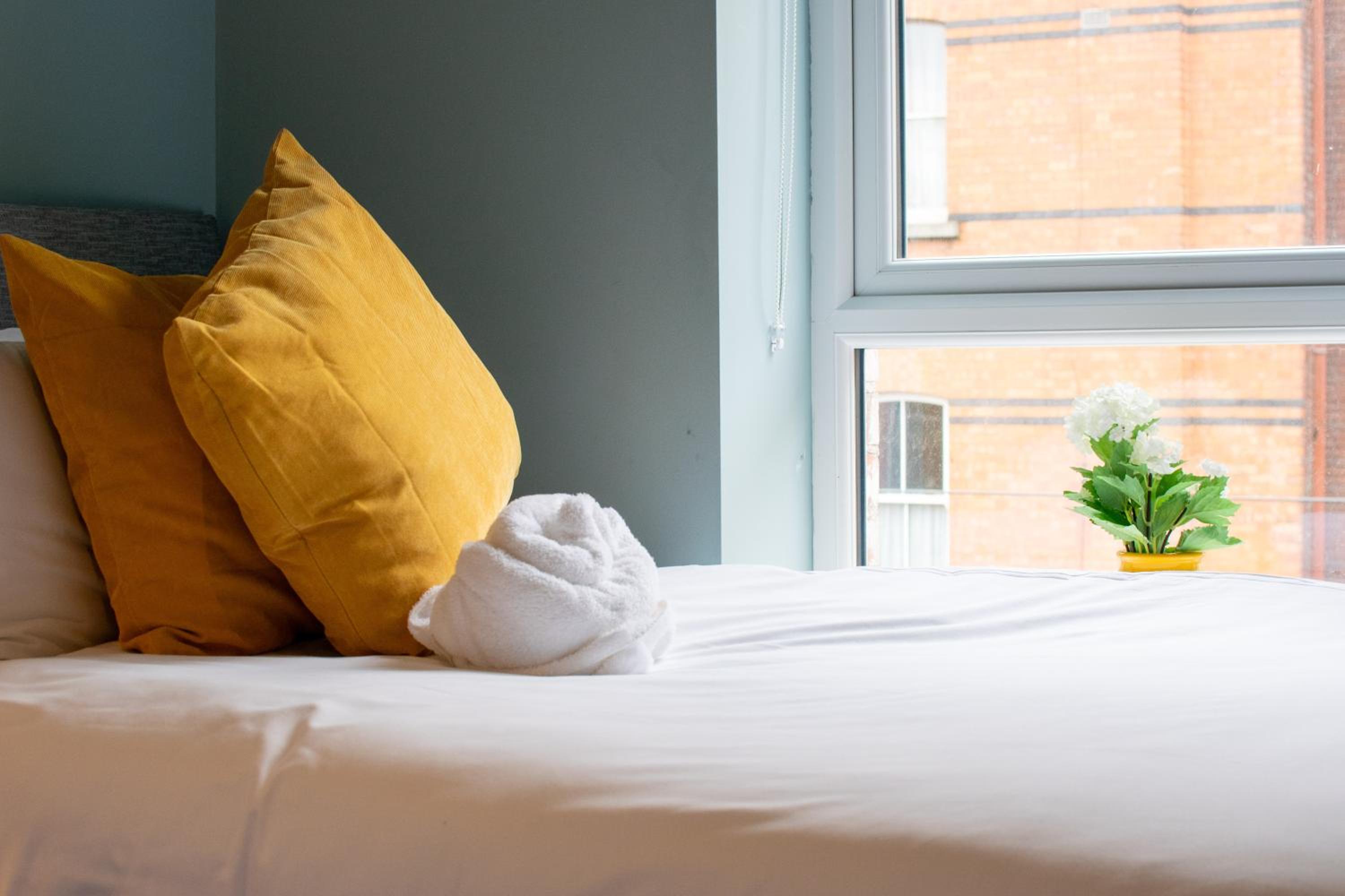 The Large Group House -Sleeps 21