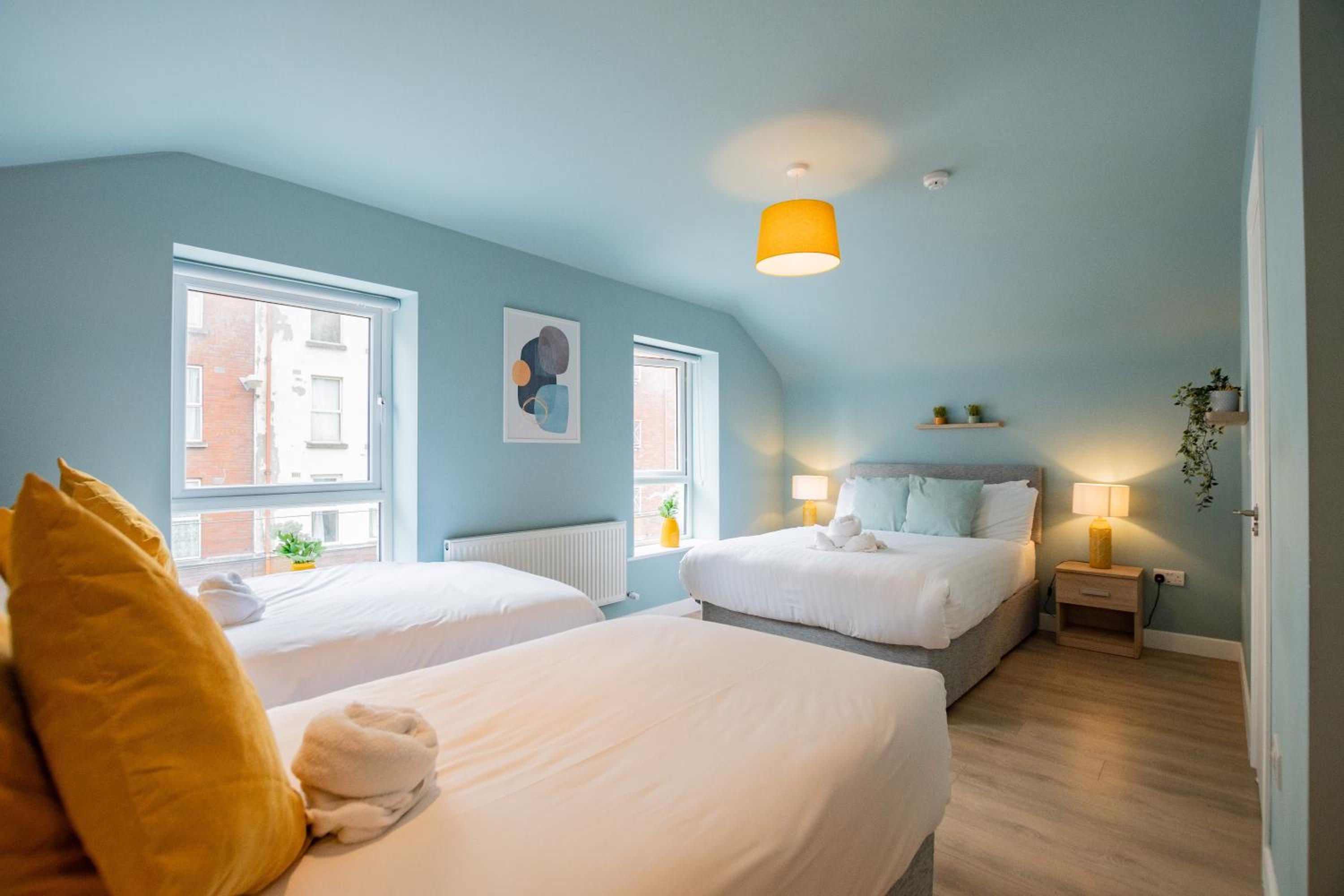 The Large Group House -Sleeps 21
