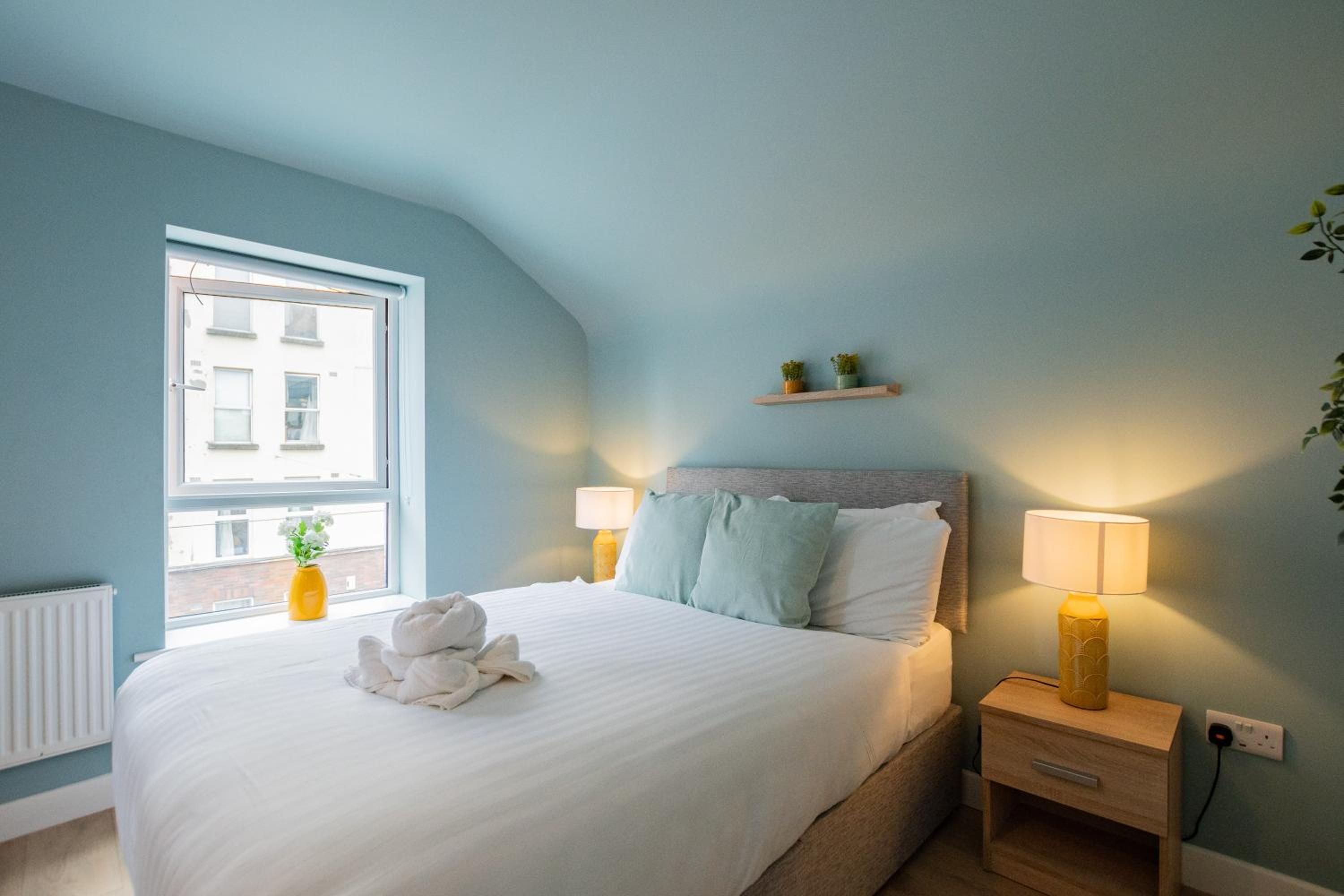 The Large Group House -Sleeps 21