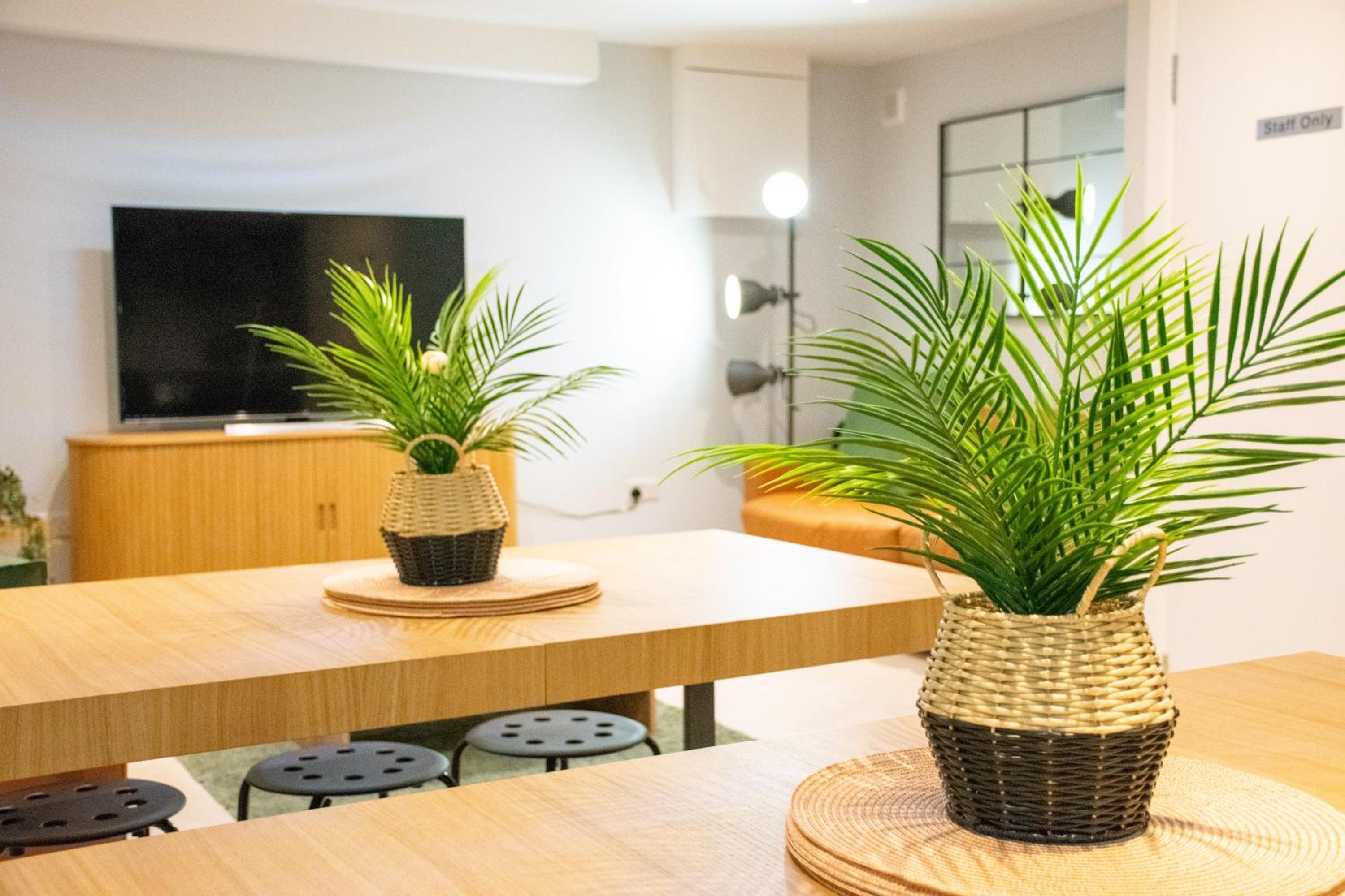 The Large Group House -Sleeps 21