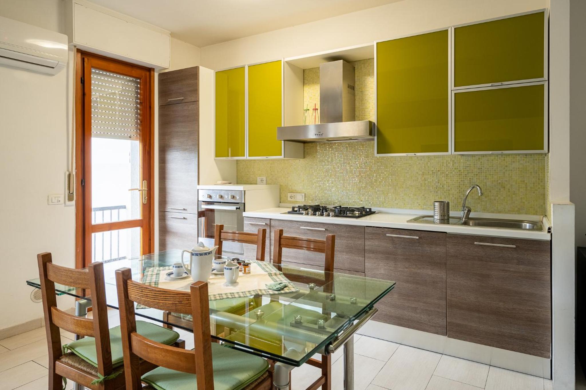 Gio e Emma s home en Viareggio — kitchen