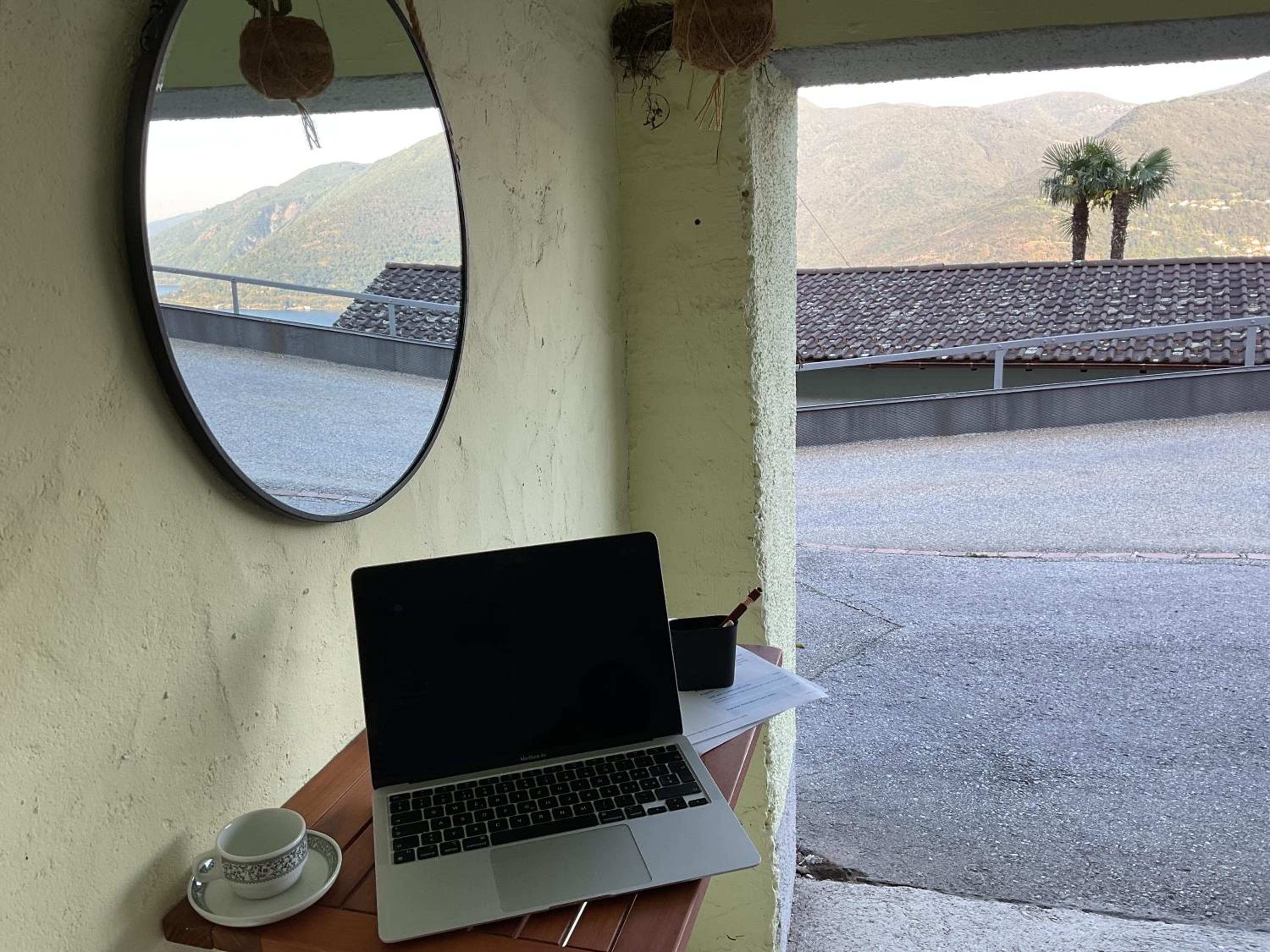 Beautiful small apartment with Lago Maggiore view
