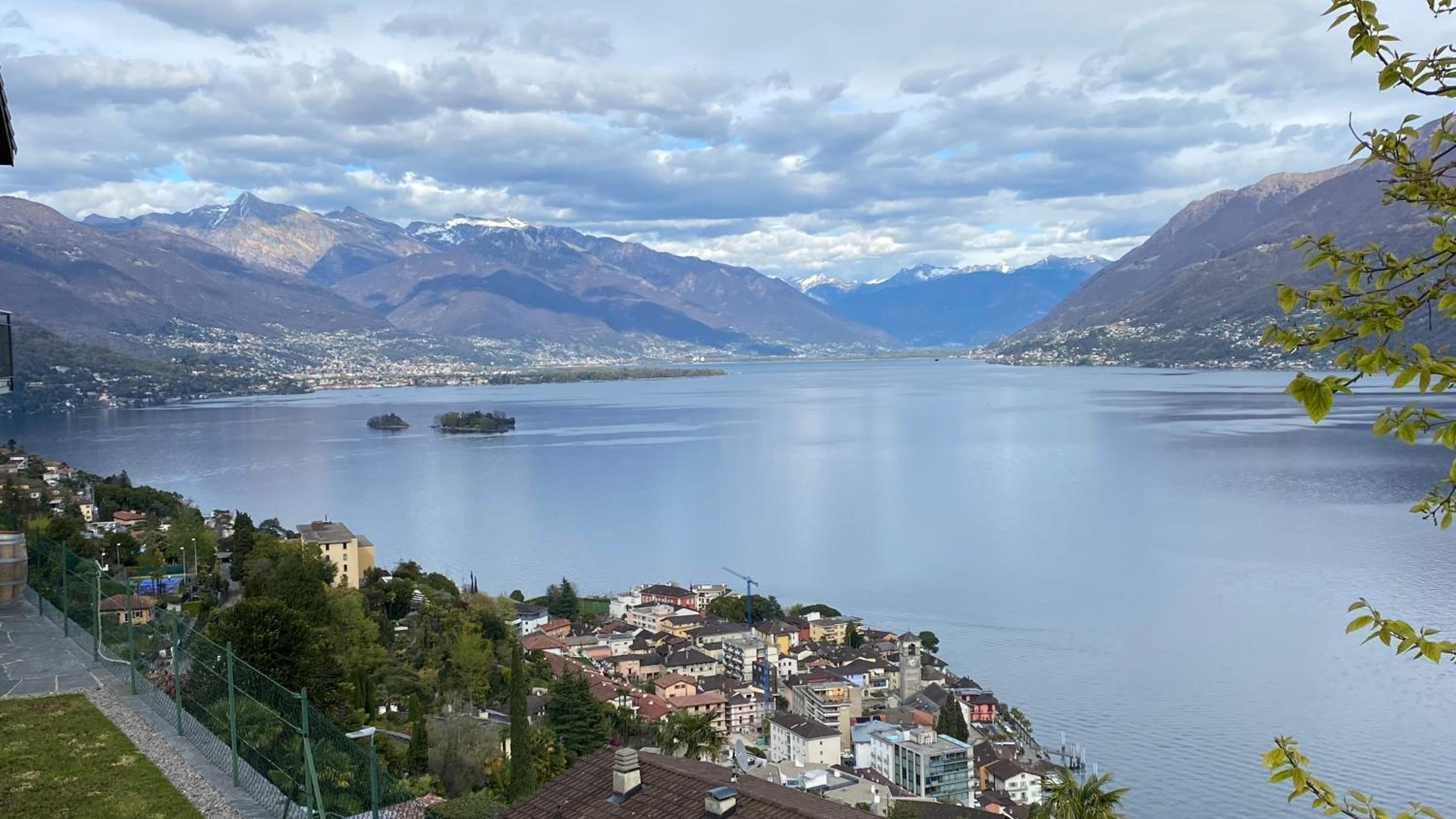 Beautiful small apartment with Lago Maggiore view