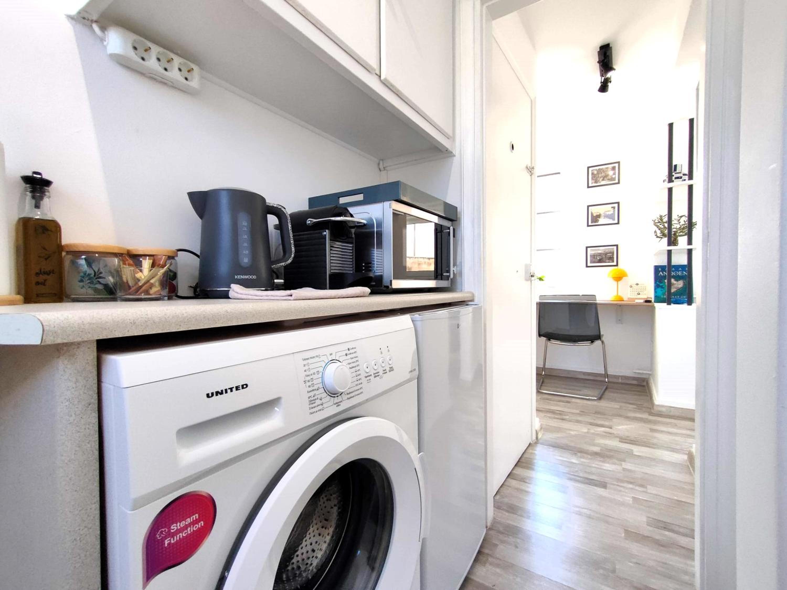 Lycabettus Sunshine Loft