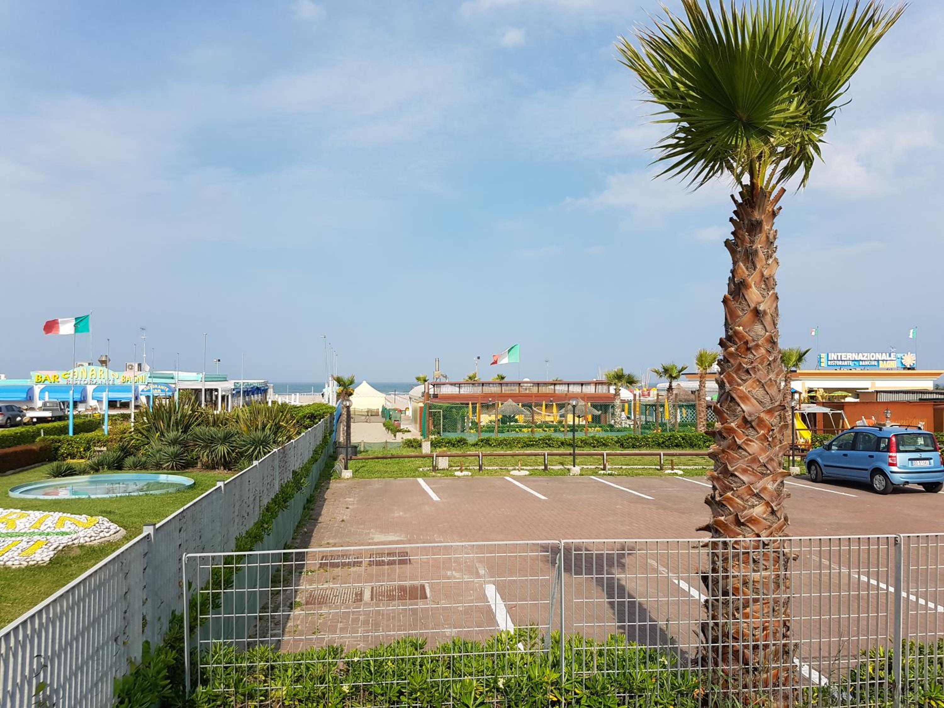 SOTTOMARINA Beach view 5