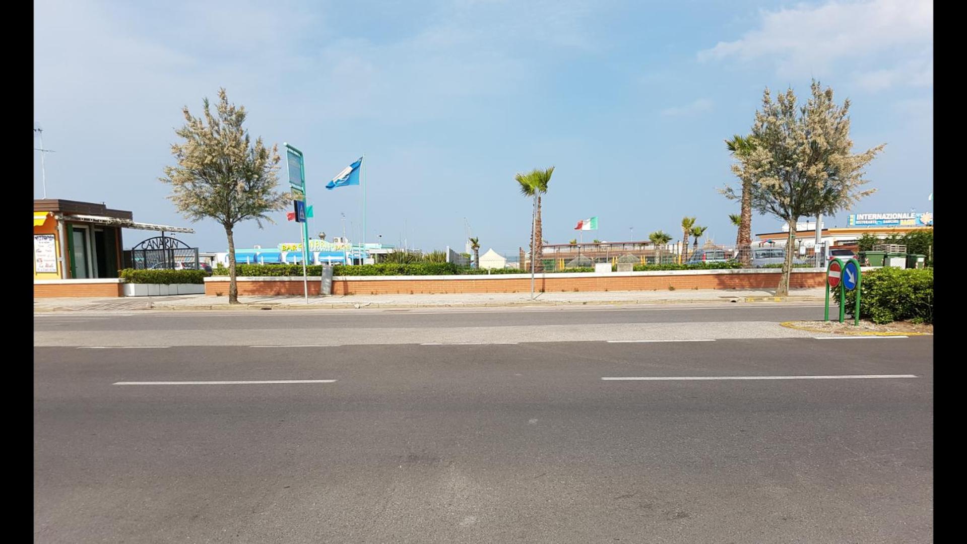 SOTTOMARINA Beach Apartment view 3