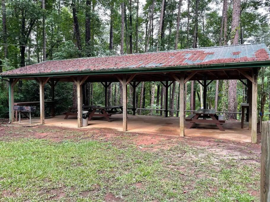 Clemson Vacations - Romantic Cabin, Hot Tub, Lake Access, OutdoorLiving! - Property Image 5