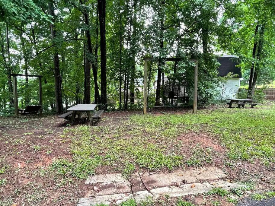 Clemson Vacations - Romantic Cabin, Hot Tub, Lake Access, OutdoorLiving! - Property Image 4