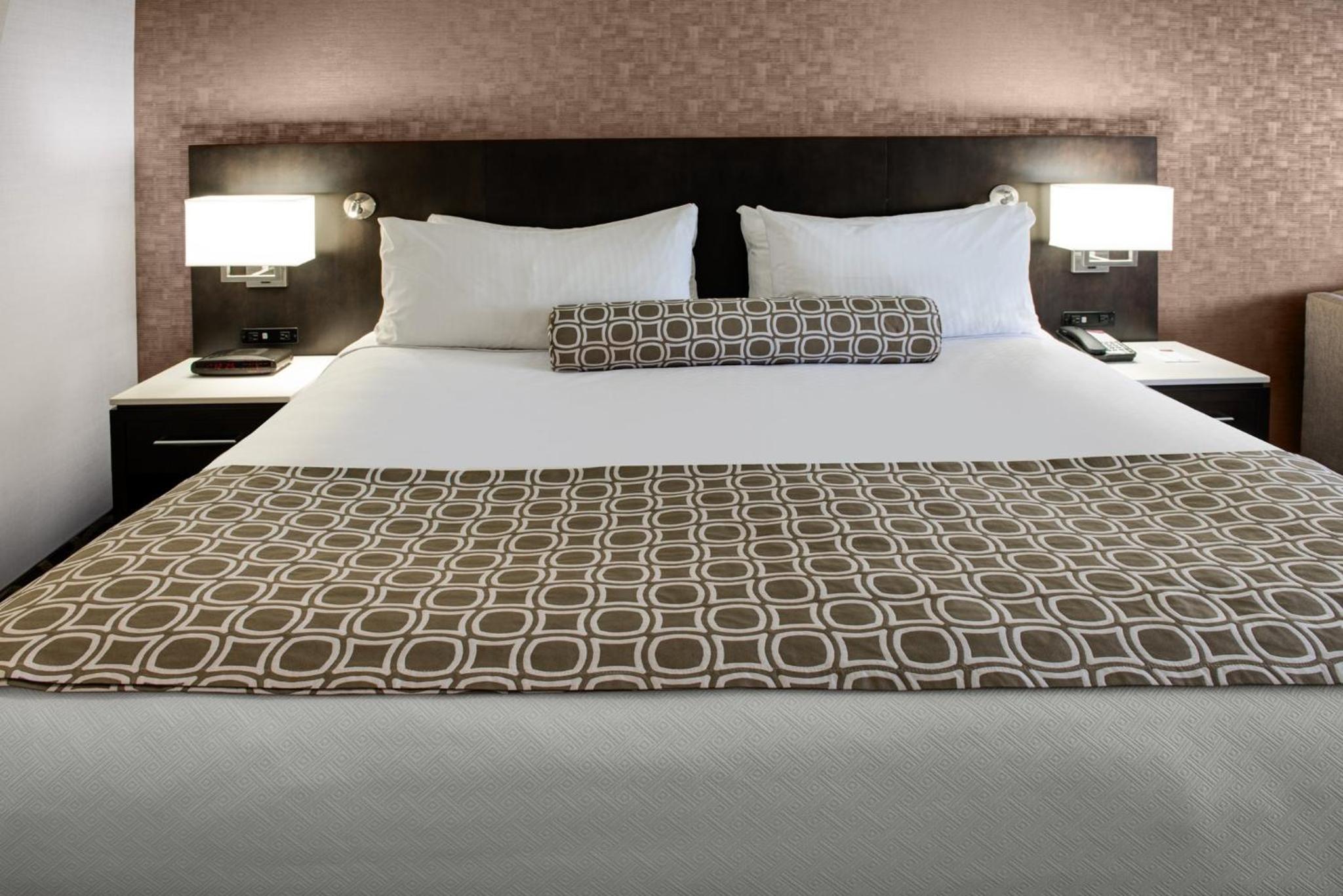 Kitchener Vacations - Crowne Plaza Kitchener-Waterloo, an IHG Hotel - Property Image 5