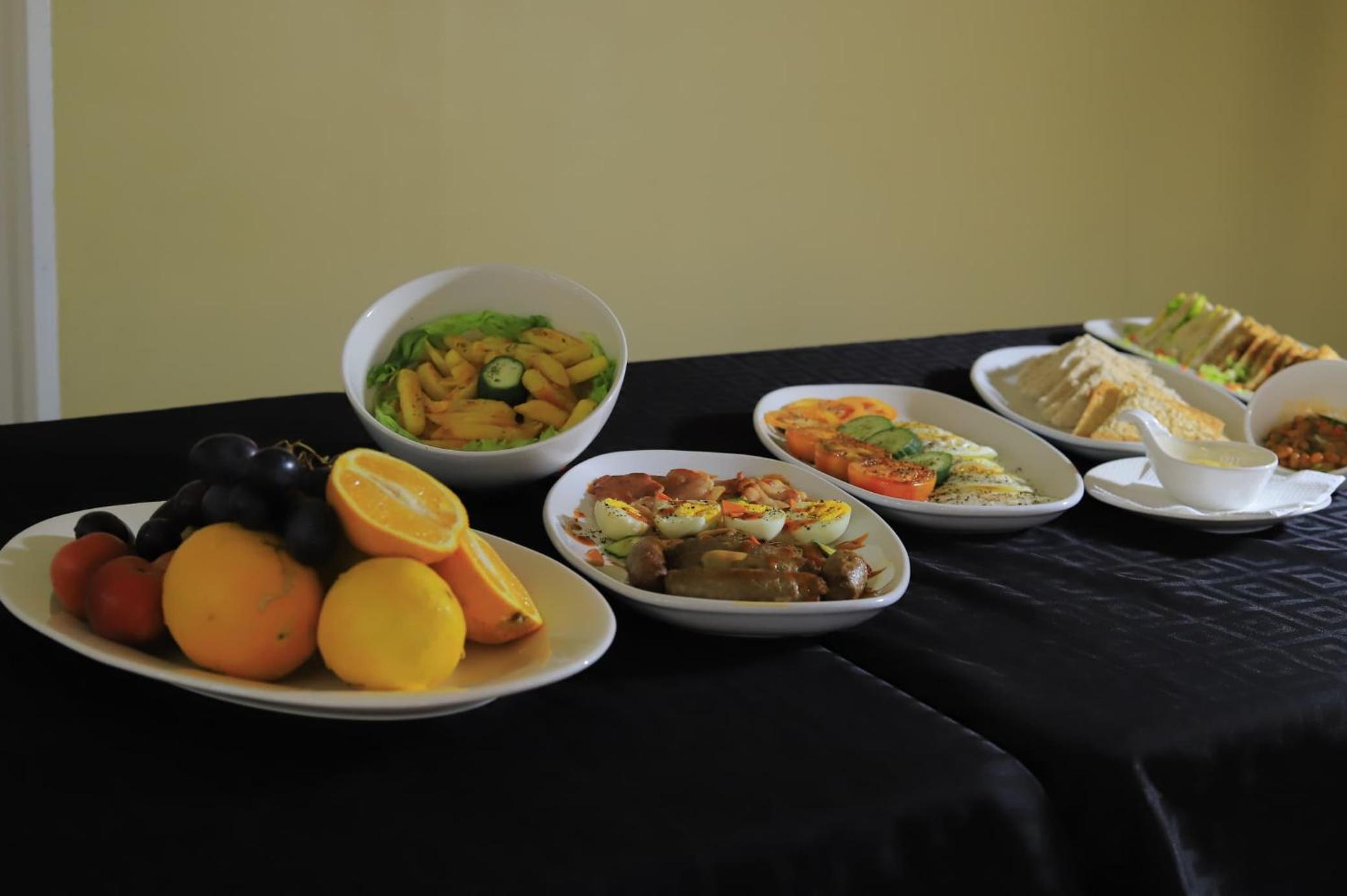 Etang Hotels