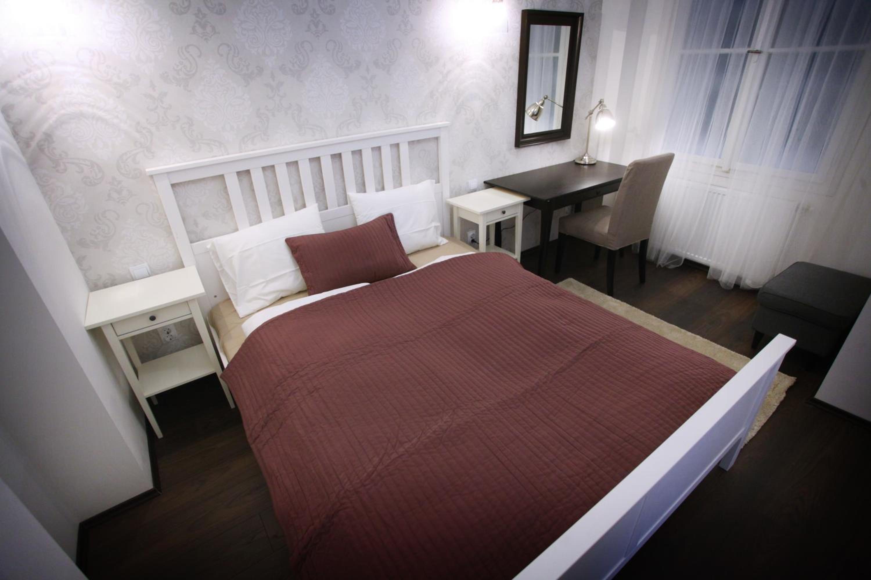 Chain Bridge Apartment