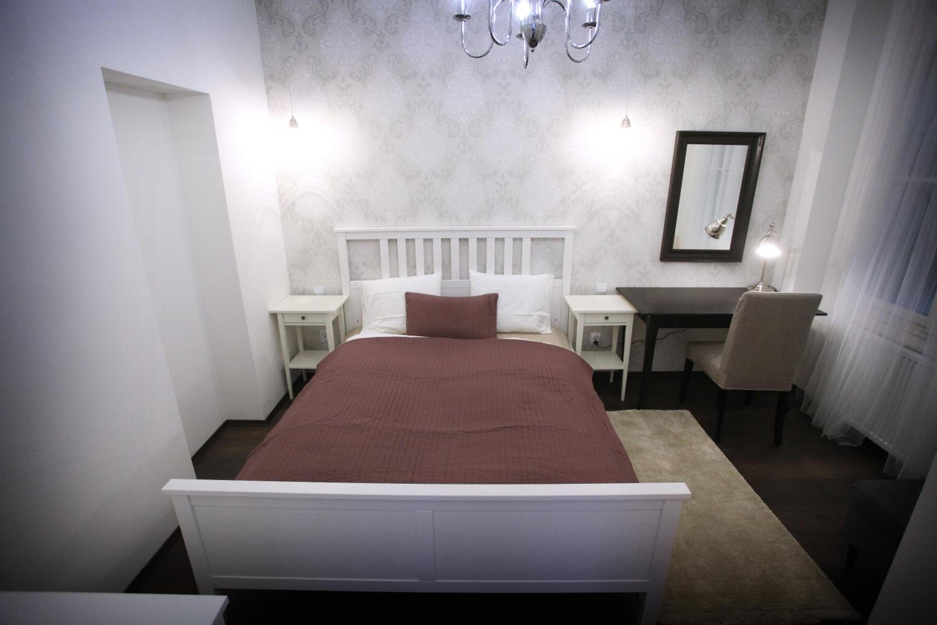 Chain Bridge Apartment