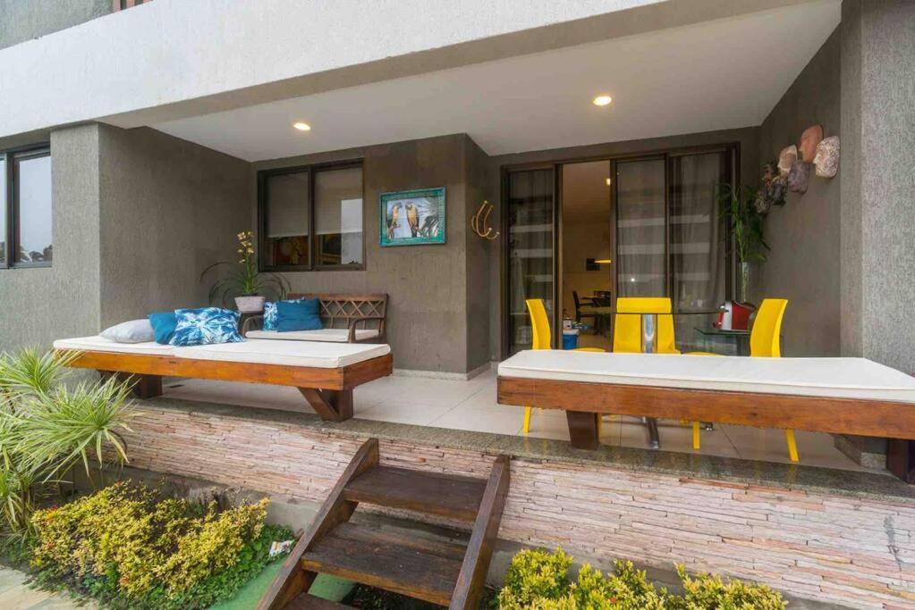 Flat Decorado a beira da piscina no melhor condominio de Muro Alto