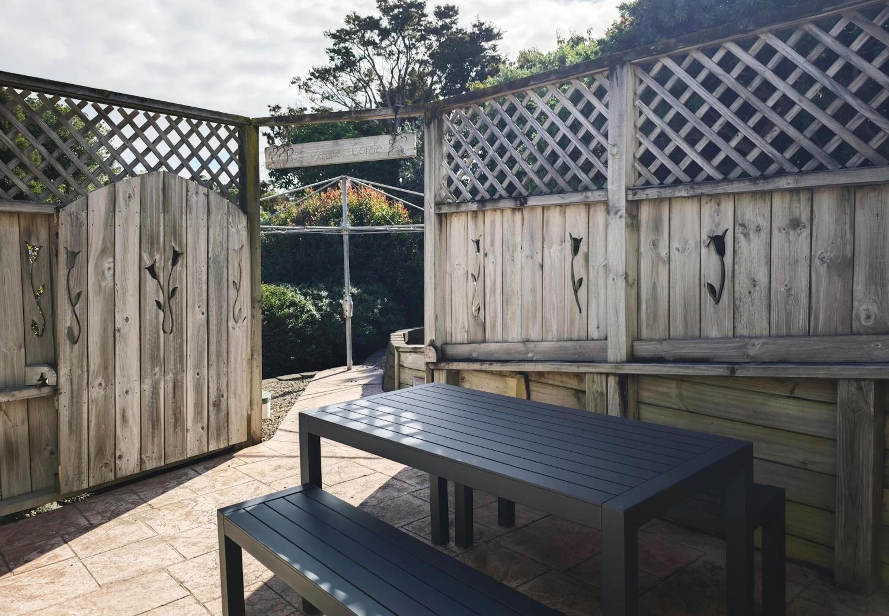Oneroa Tui Garden - Be My Guest Waiheke