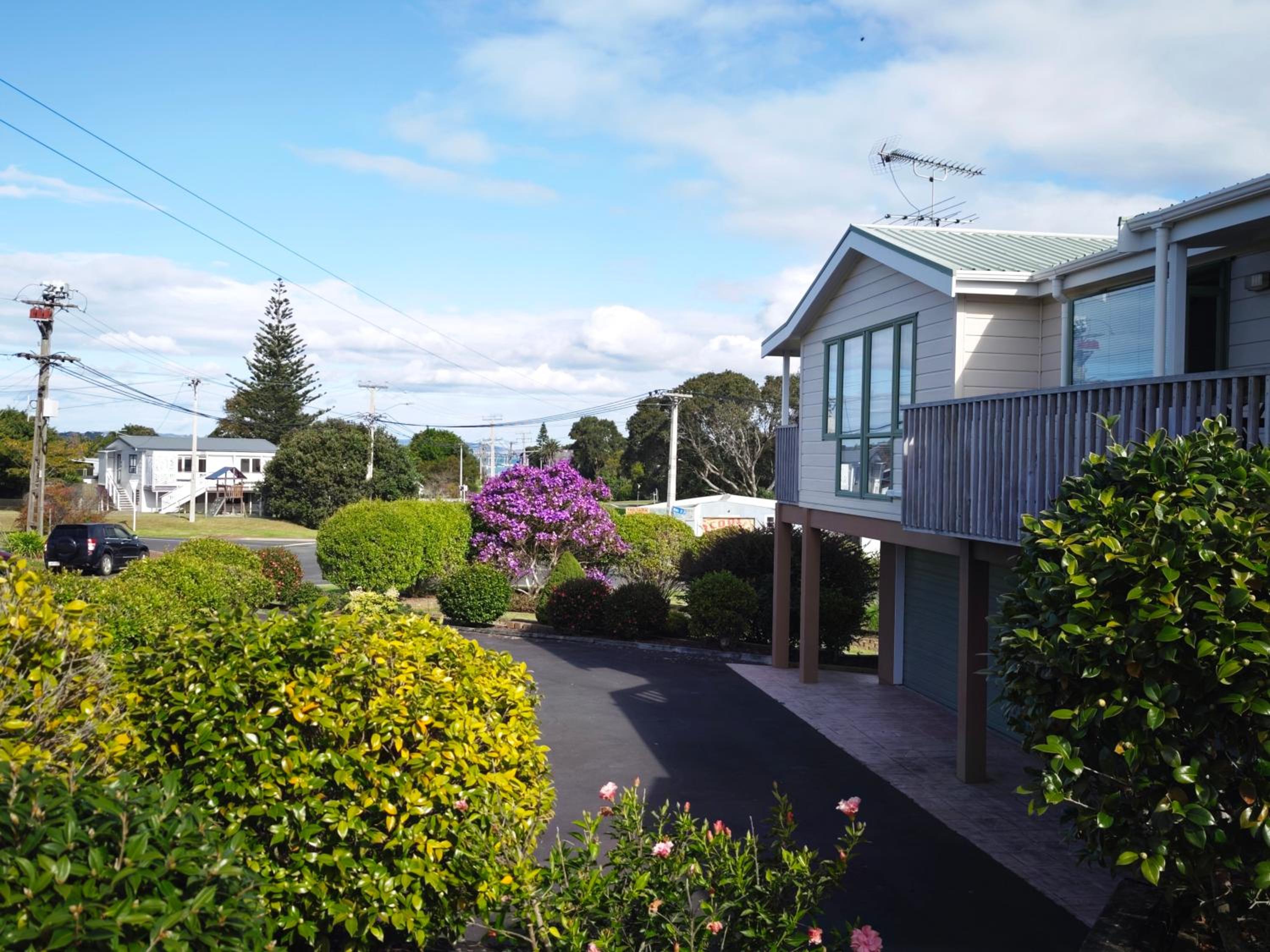 Oneroa Tui Garden - Be My Guest Waiheke
